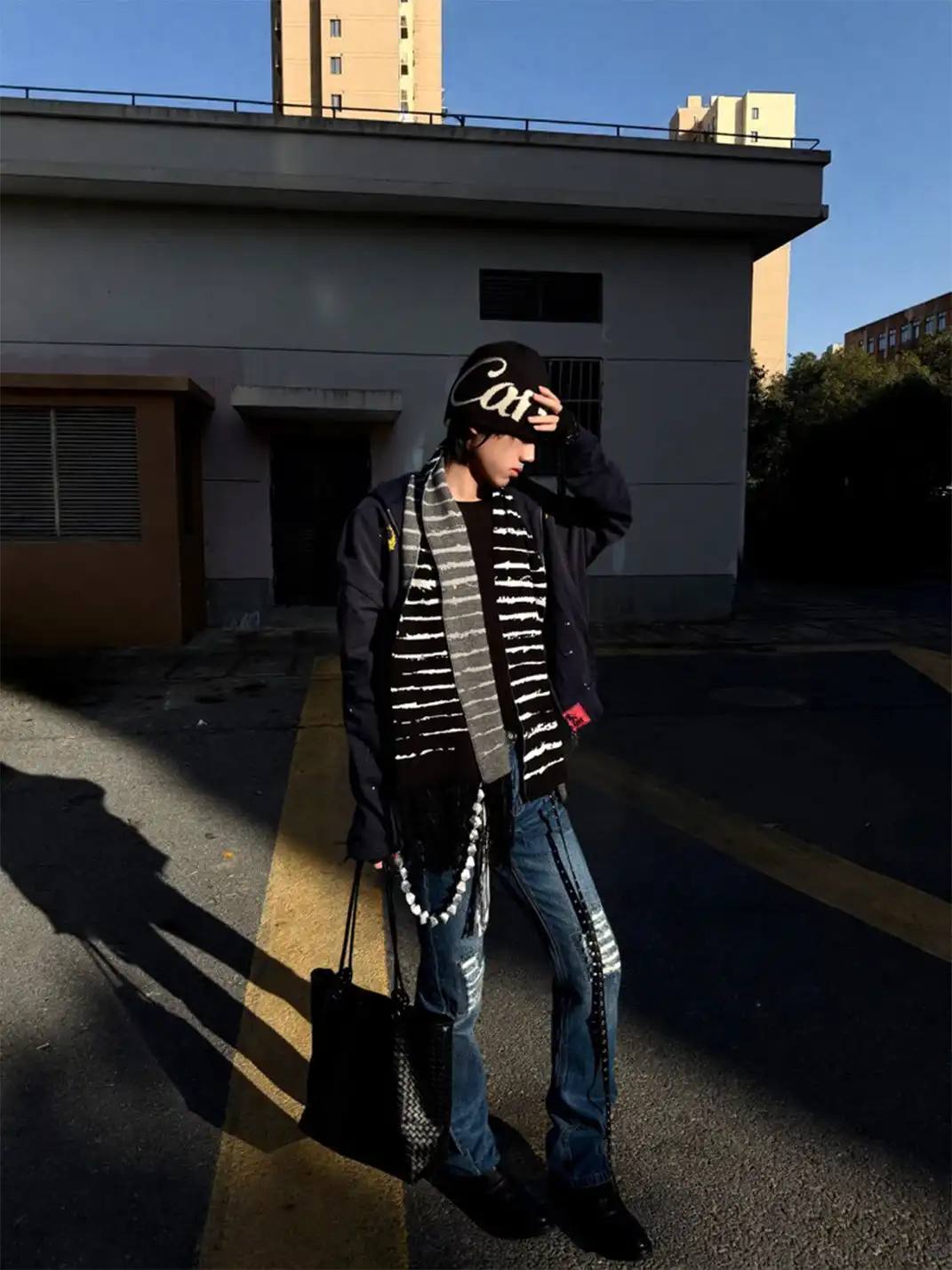 DETW | Striped Distressed Thorn Tassel Scarf