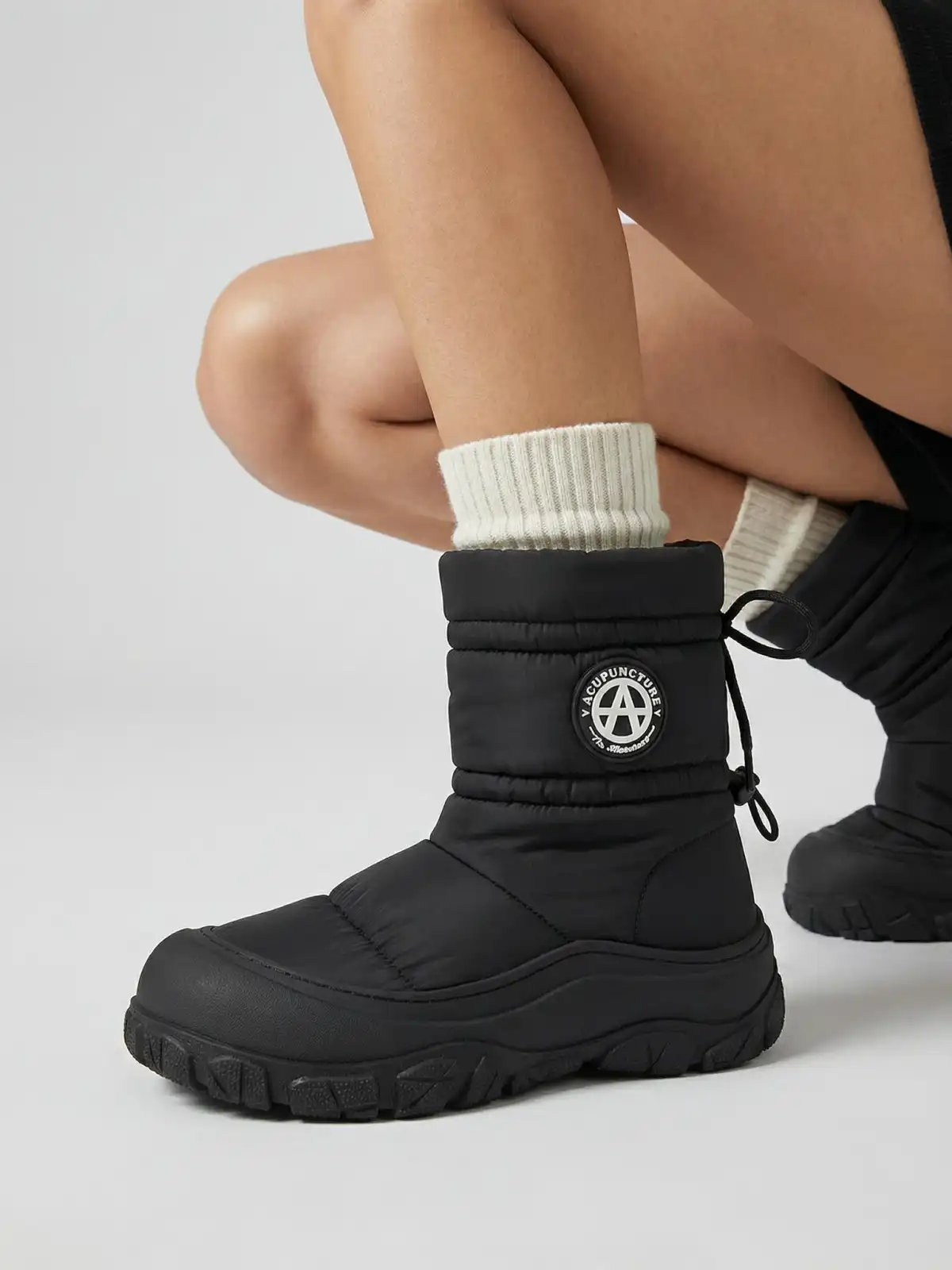 ACUPUNCTURE | Drawstring Collar Shiny Padded Snow Boots