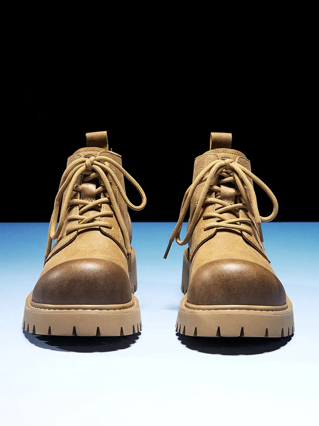 ACUPUNCTURE | Classic Upturned Toe Lace-Up Martin Boots
