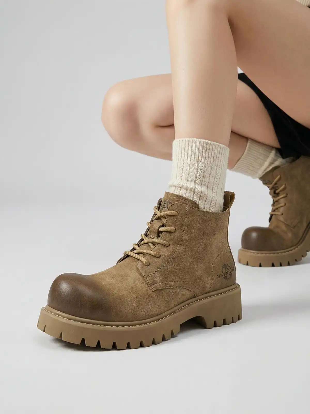 ACUPUNCTURE | Classic Upturned Toe Lace-Up Martin Boots