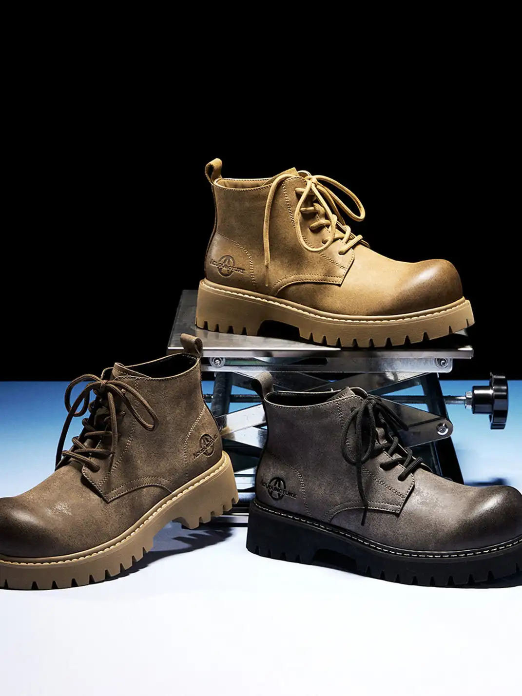 ACUPUNCTURE | Classic Upturned Toe Lace-Up Martin Boots