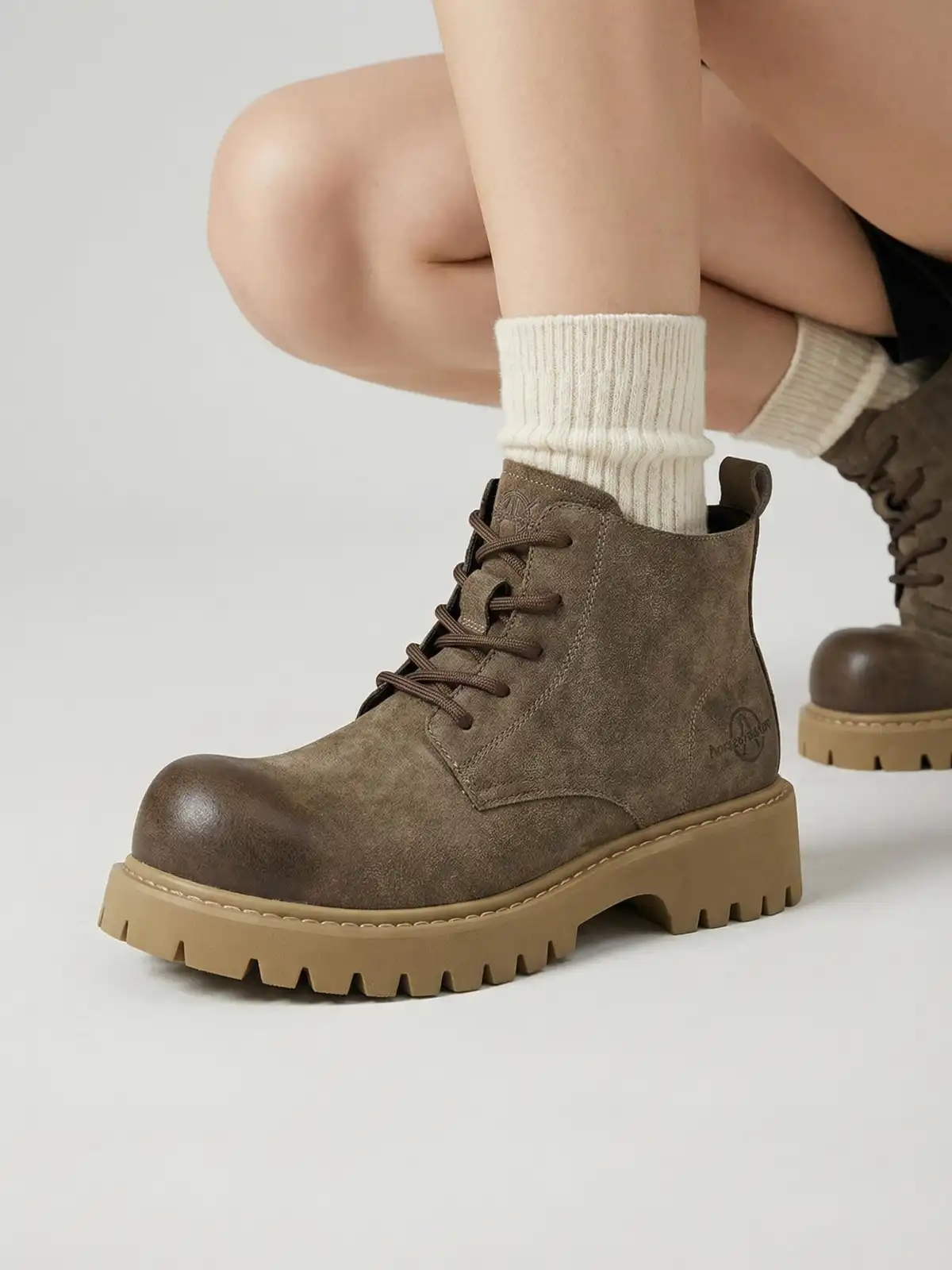 ACUPUNCTURE | Classic Upturned Toe Lace-Up Martin Boots