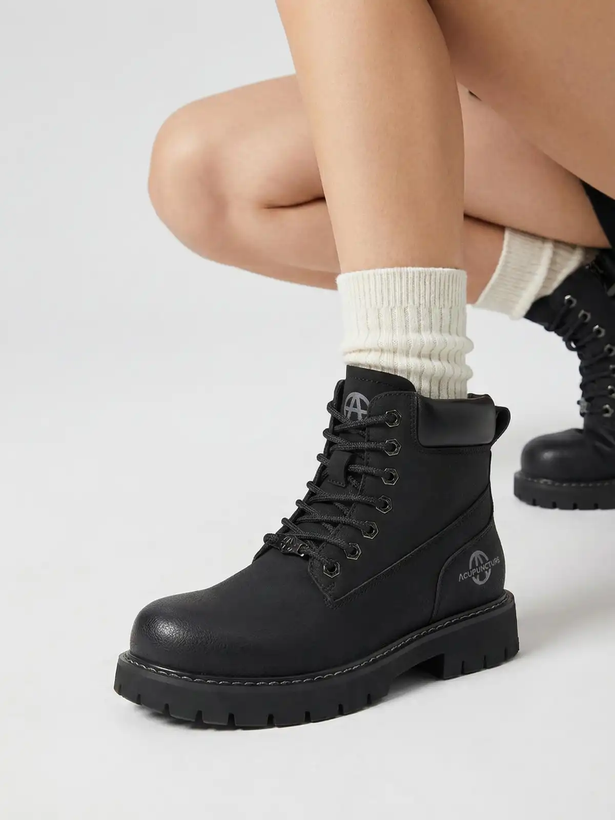 ACUPUNCTURE | Zipper Entry Mid-Ankle Martin Boots