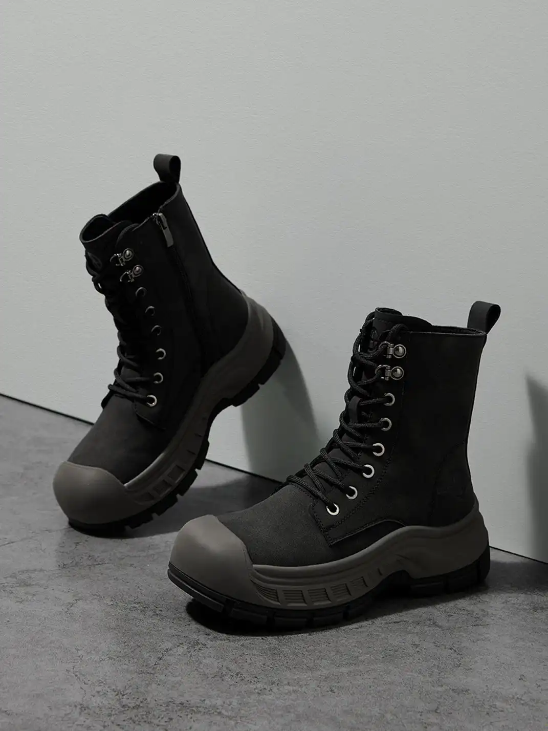 ACUPUNCTURE | Protective Toe Lace-Up Martin Boots