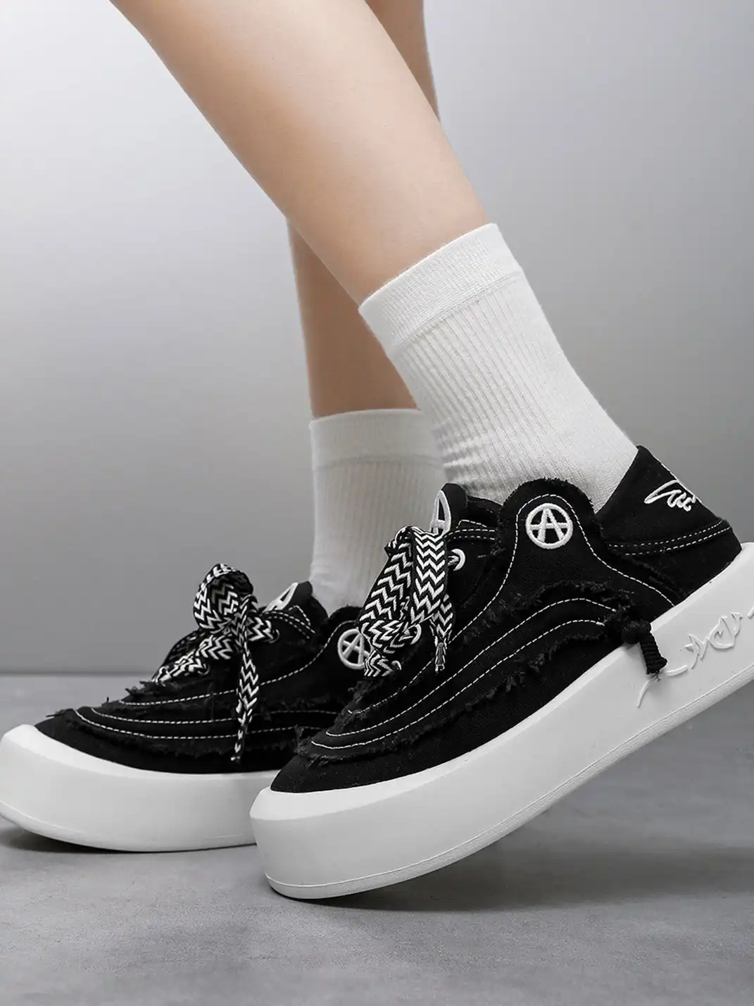 ACUPUNCTURE | Distressed Canvas Platform Shoes