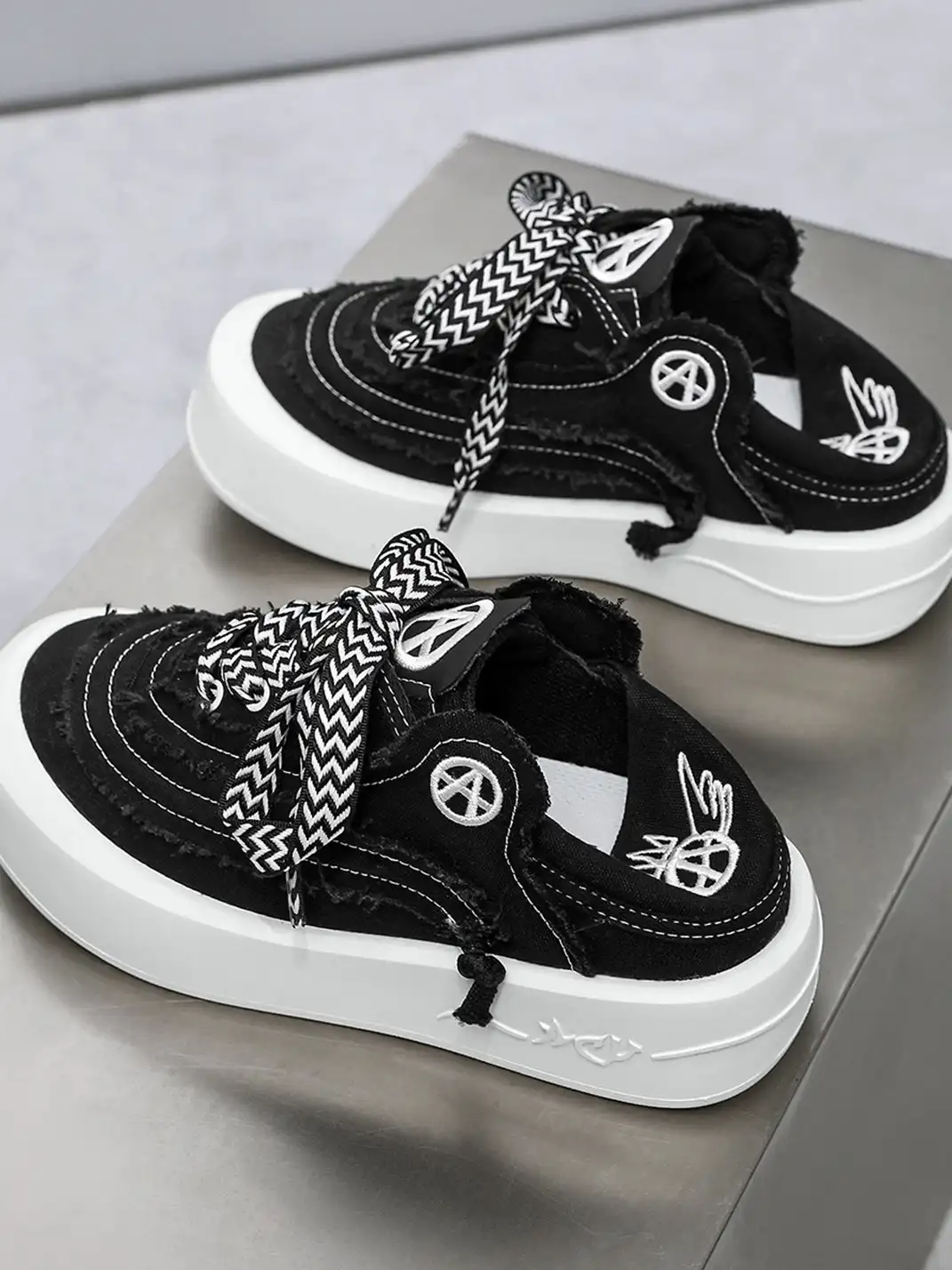 ACUPUNCTURE | Distressed Canvas Platform Shoes