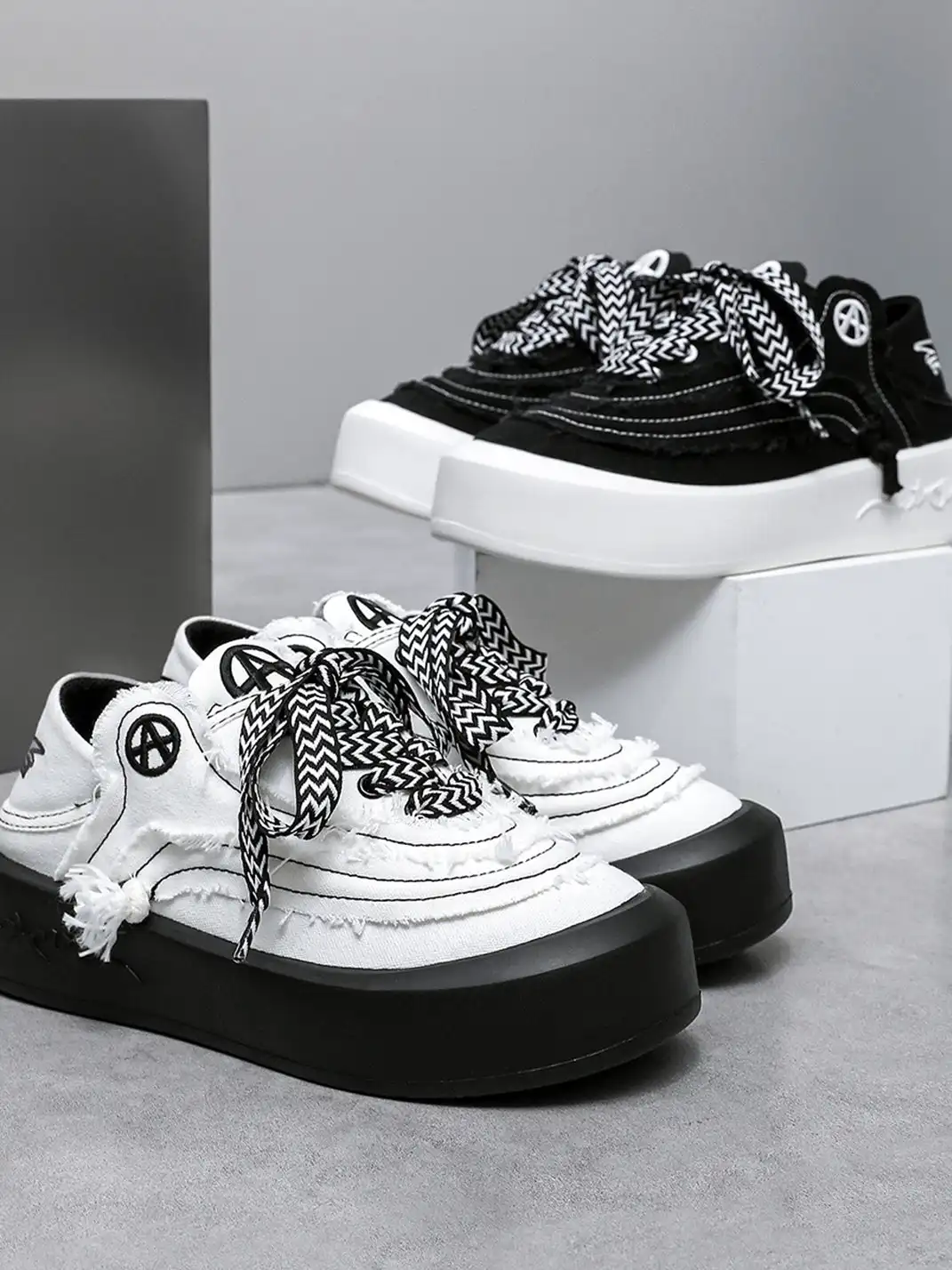 ACUPUNCTURE | Distressed Canvas Platform Shoes