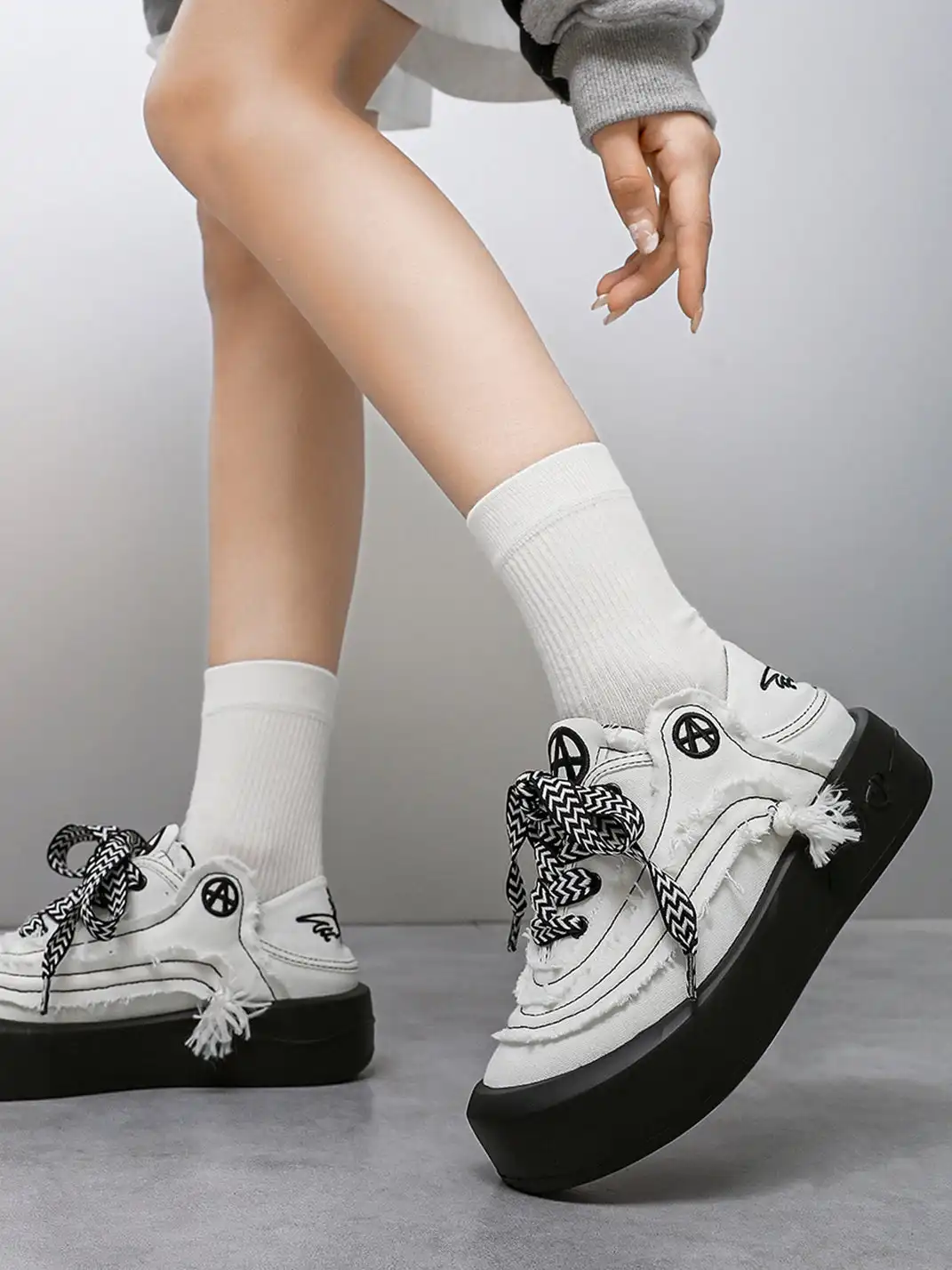 ACUPUNCTURE | Distressed Canvas Platform Shoes