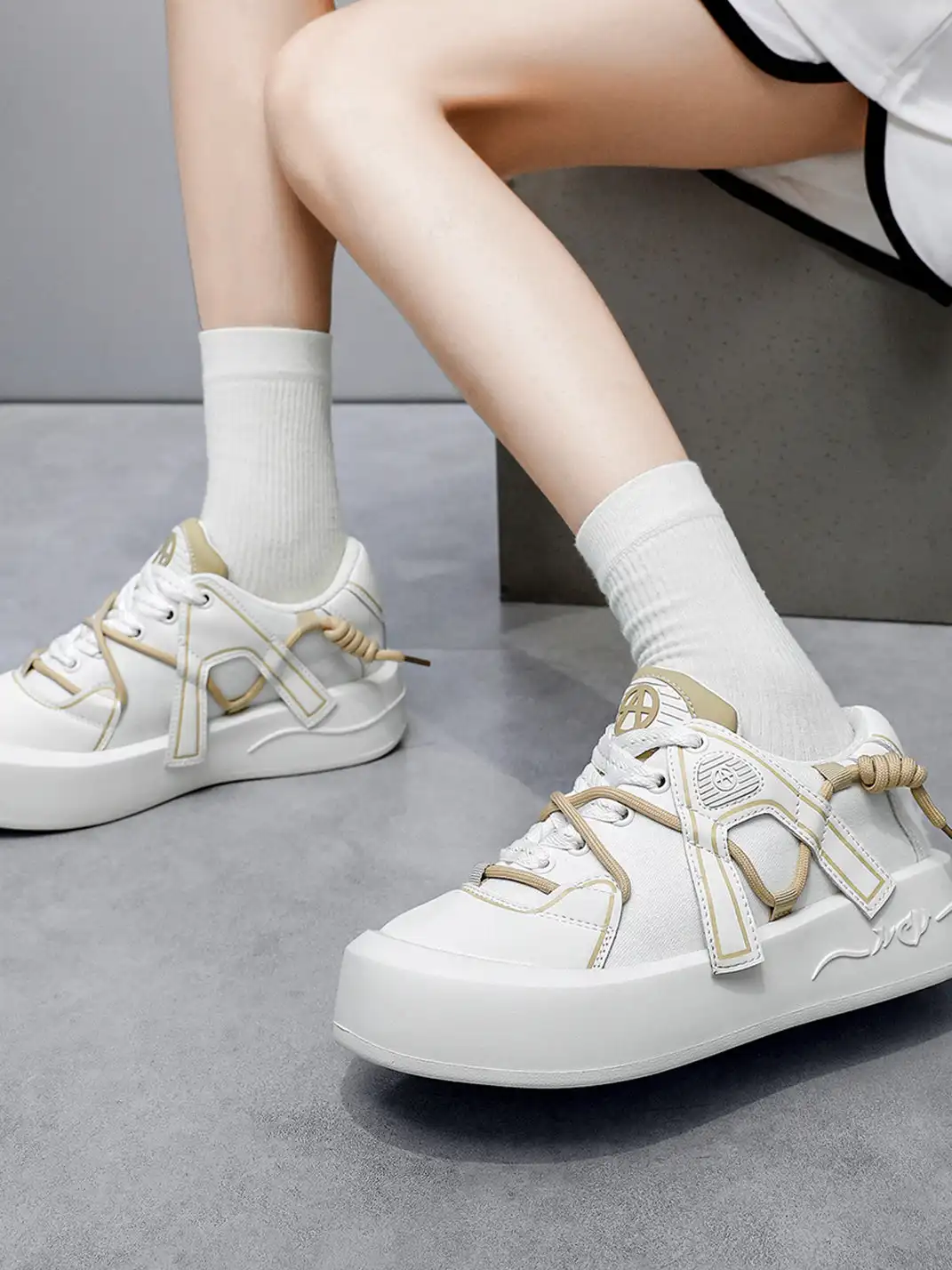 ACUPUNCTURE | Versatile And Stylish Platform Casual Sneakers