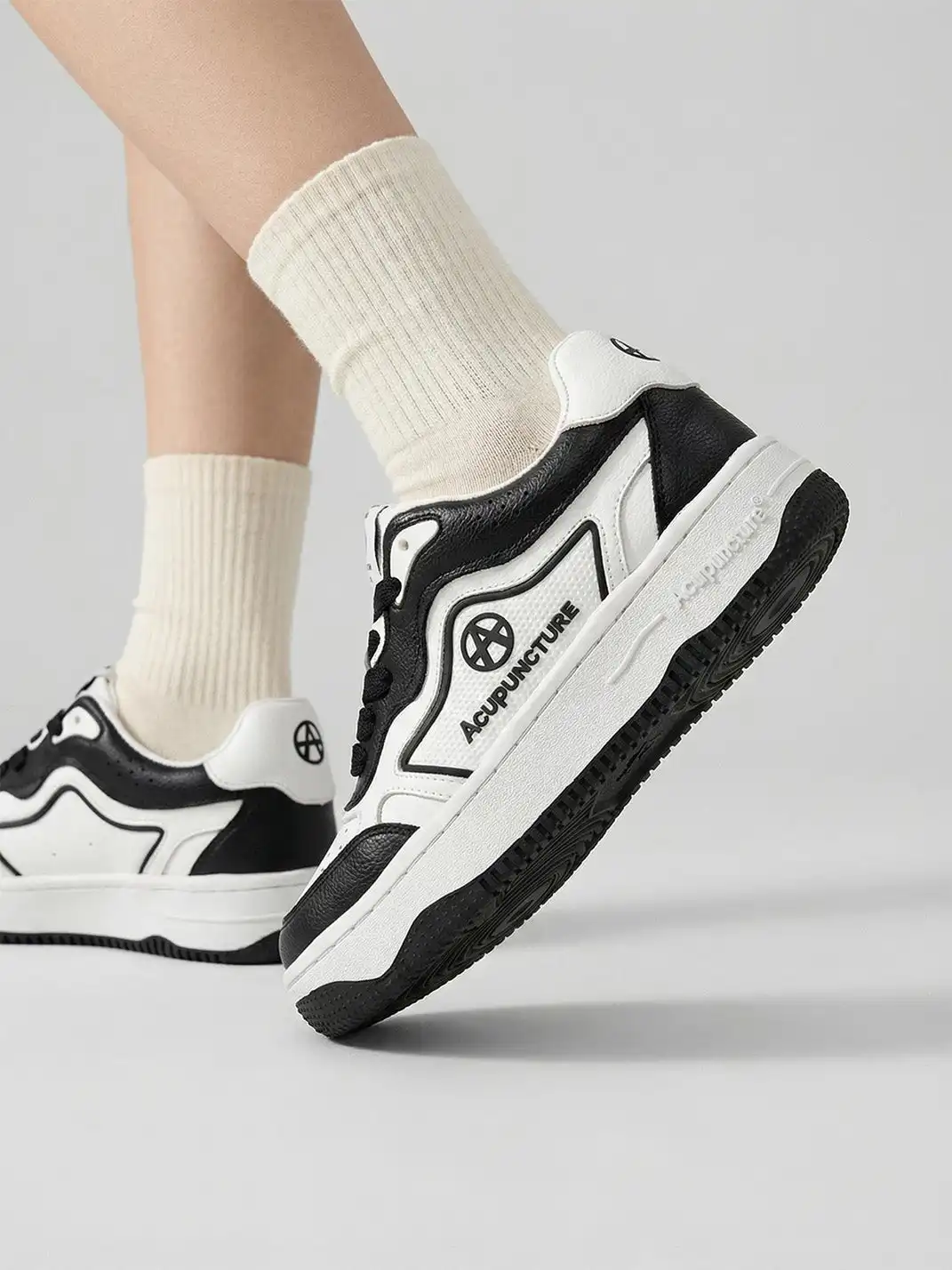 ACUPUNCTURE | Classic Versatile Skate Sneakers