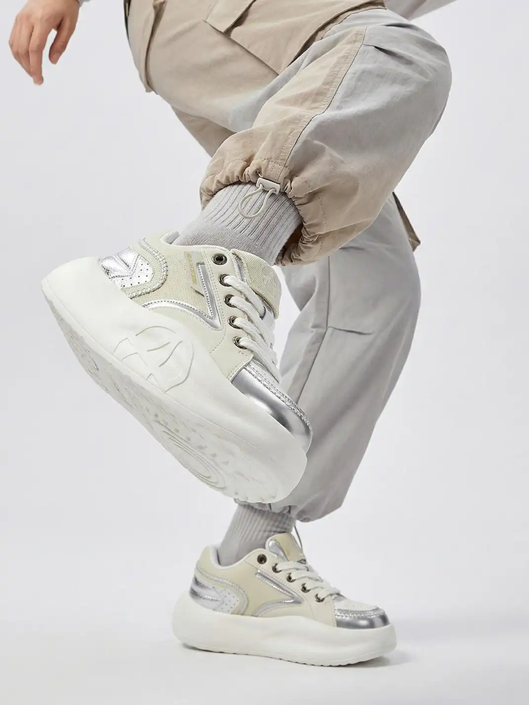 ACUPUNCTURE | Breathable Platform Sneakers