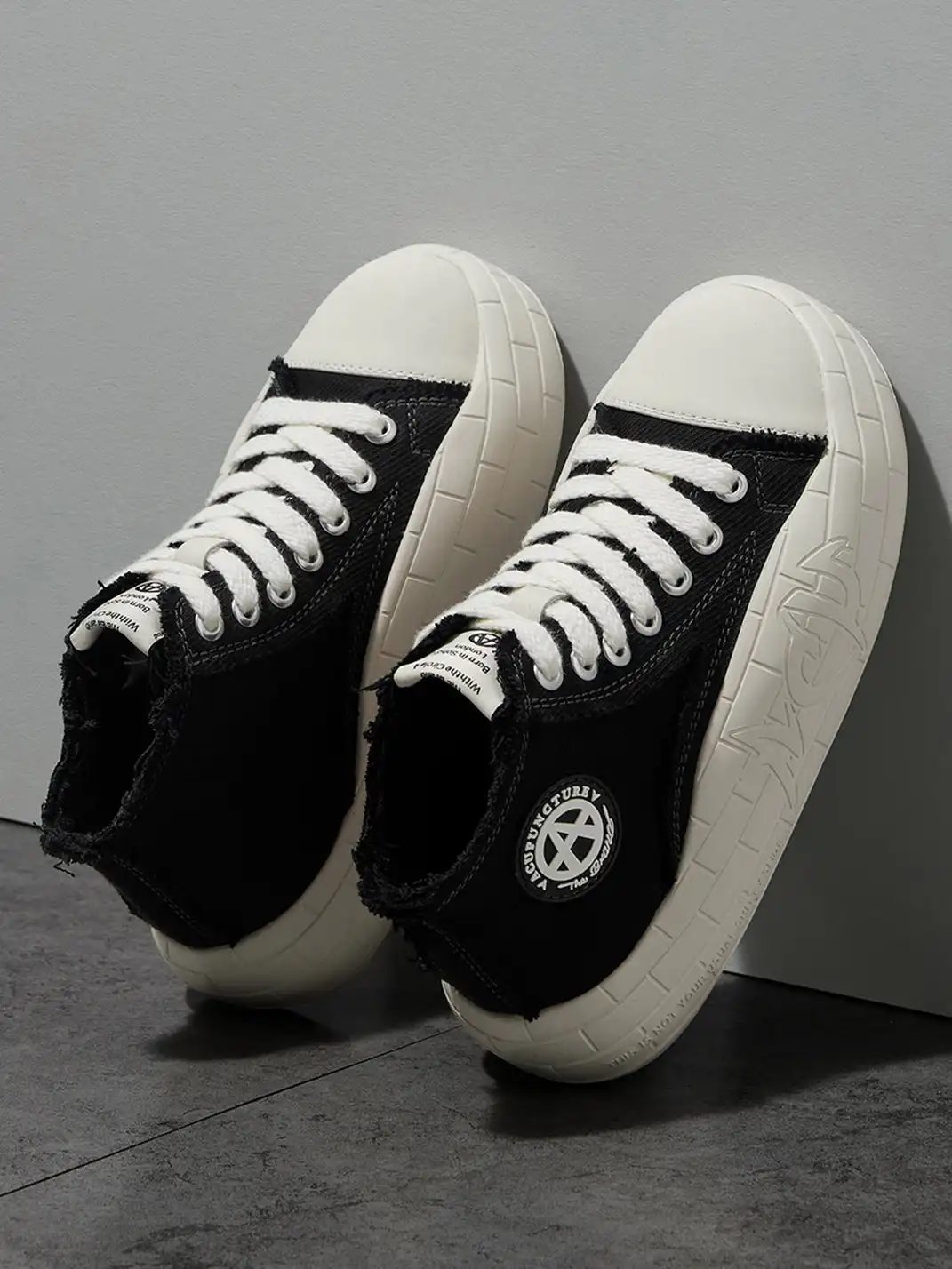 ACUPUNCTURE | High-top Platform Canvas Shoes