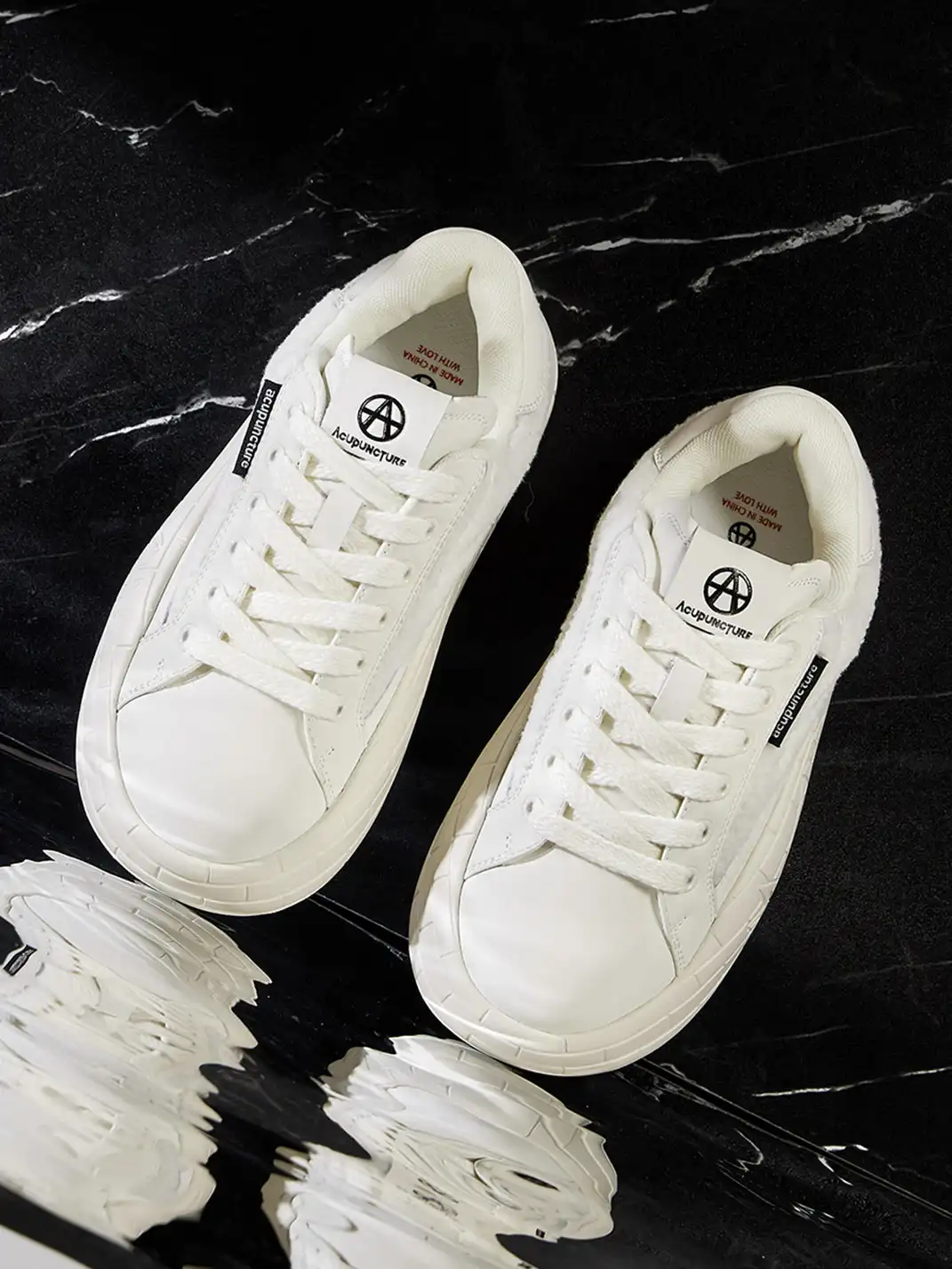 ACUPUNCTURE | Fleece Panel Thick Sole Sneakers