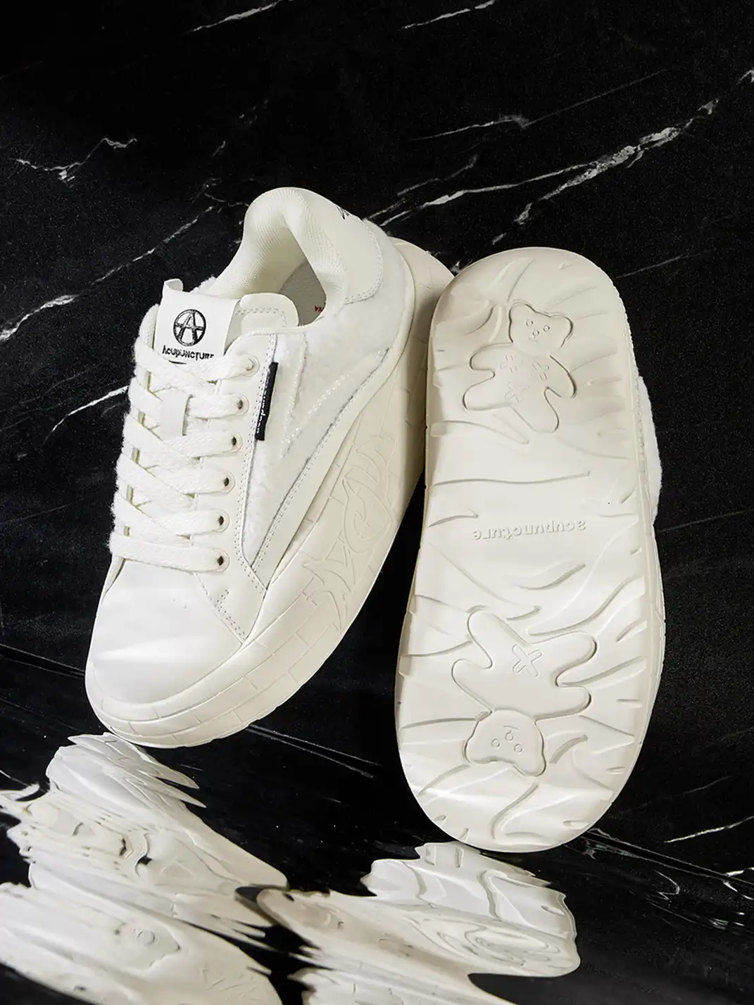 ACUPUNCTURE | Fleece Panel Thick Sole Sneakers