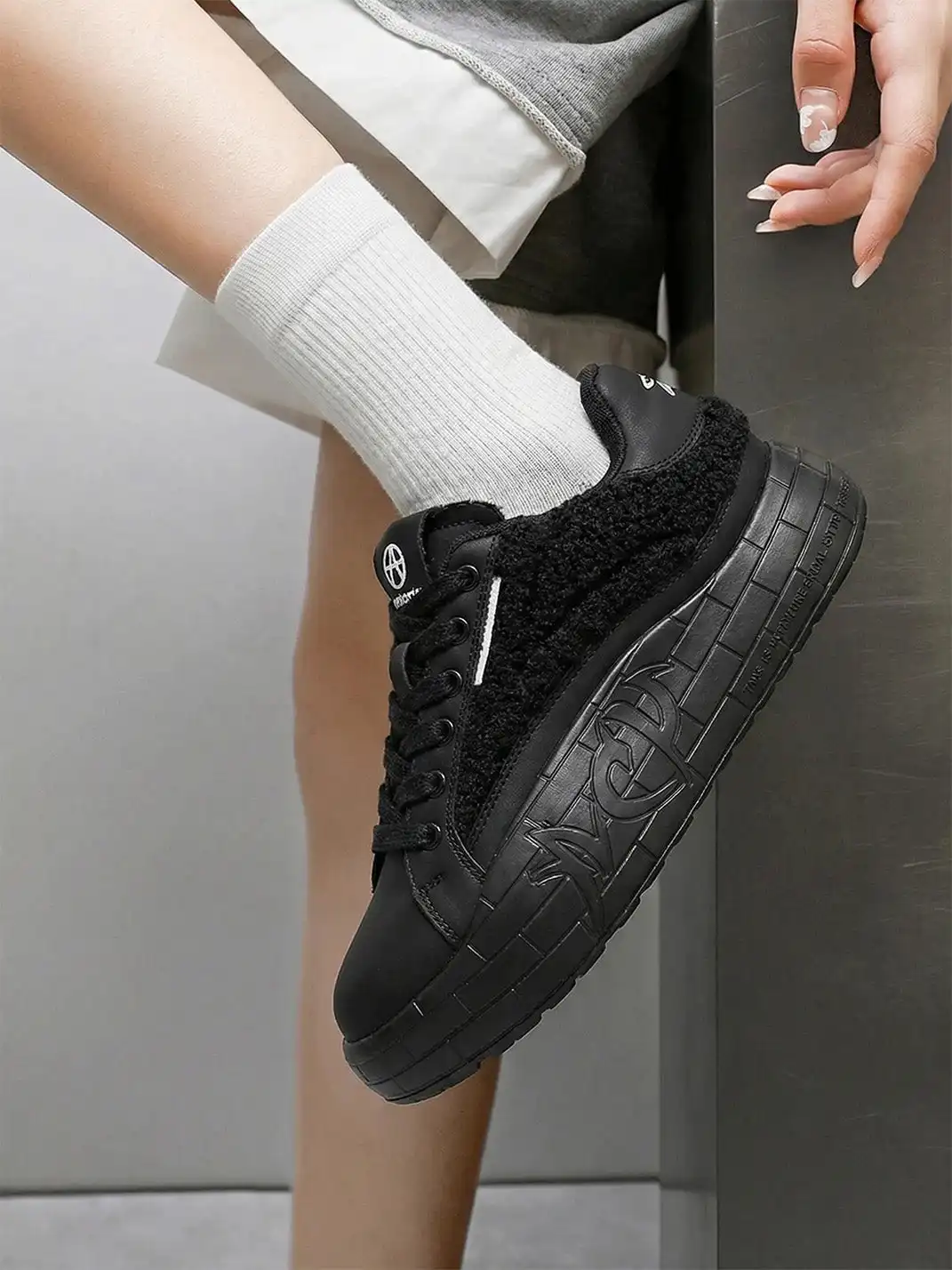 ACUPUNCTURE | Fleece Panel Thick Sole Sneakers