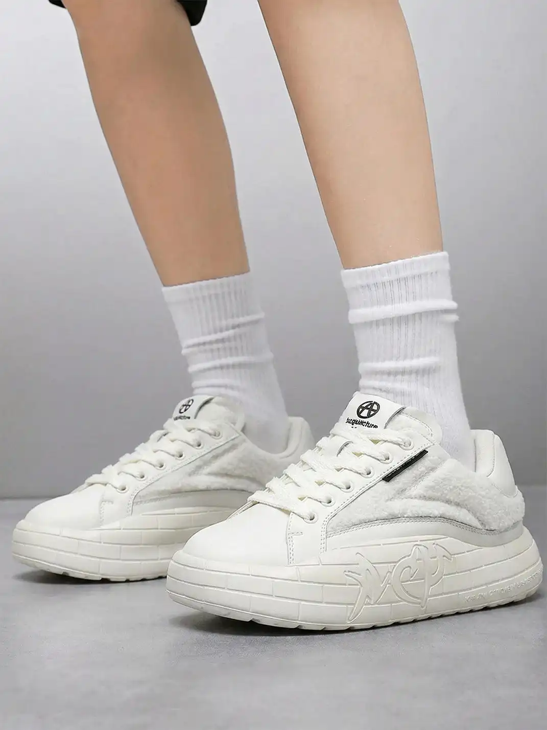 ACUPUNCTURE | Fleece Panel Thick Sole Sneakers