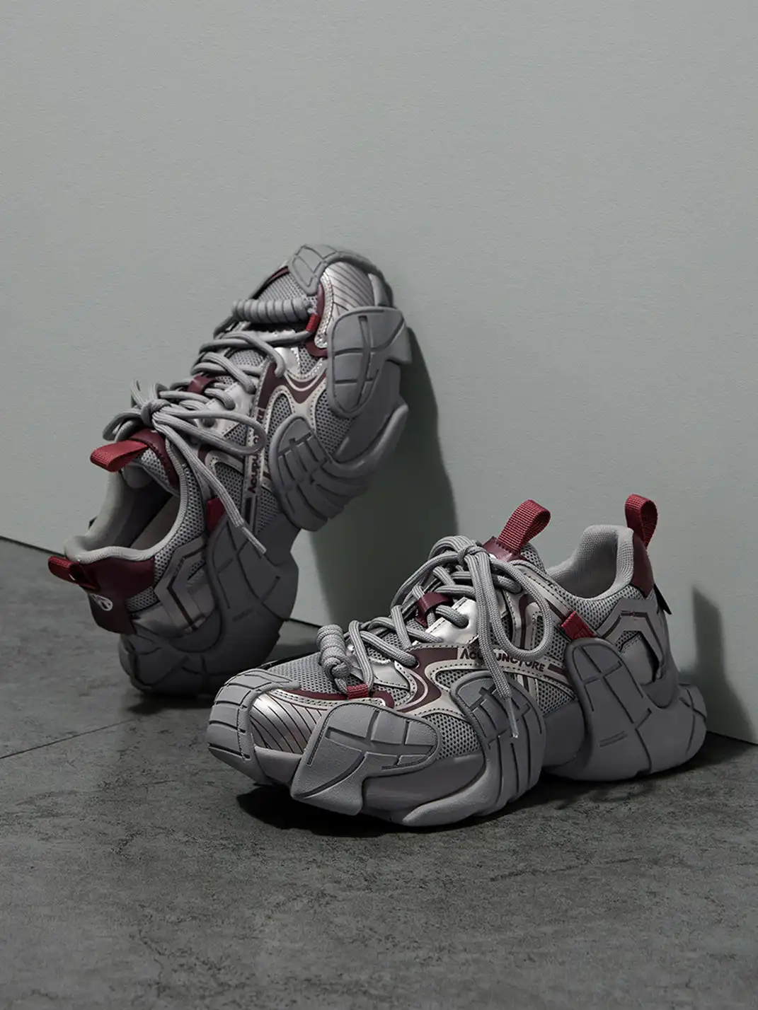 ACUPUNCTURE | Trendy Metallic Accent Platform Sneakers