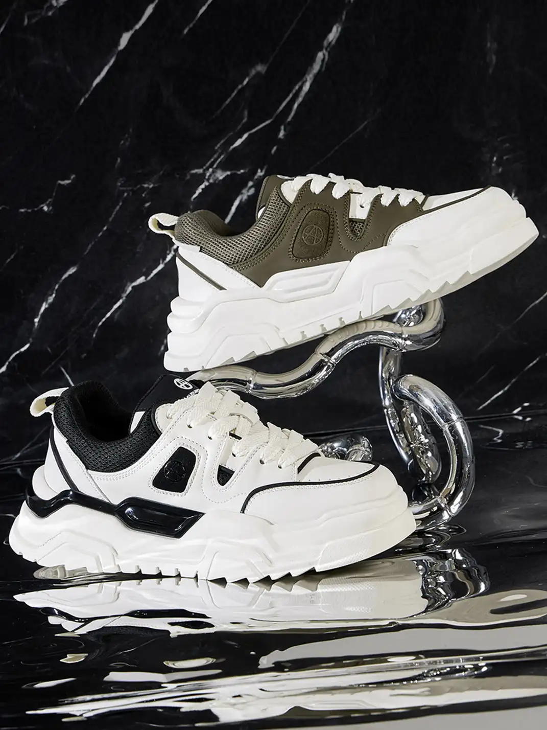ACUPUNCTURE | Trendy Two-Tone Platform Sneakers