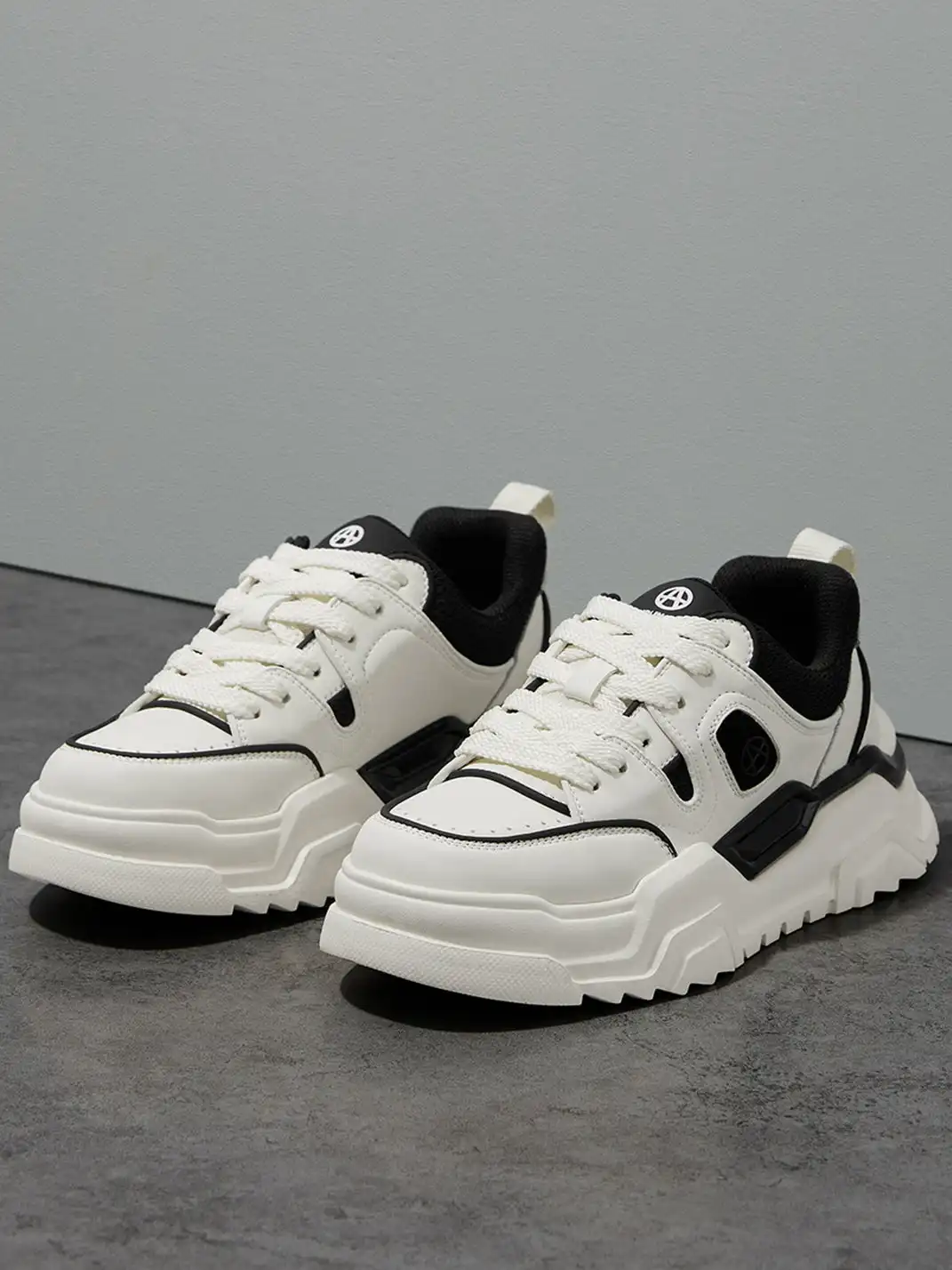 ACUPUNCTURE | Trendy Two-Tone Platform Sneakers