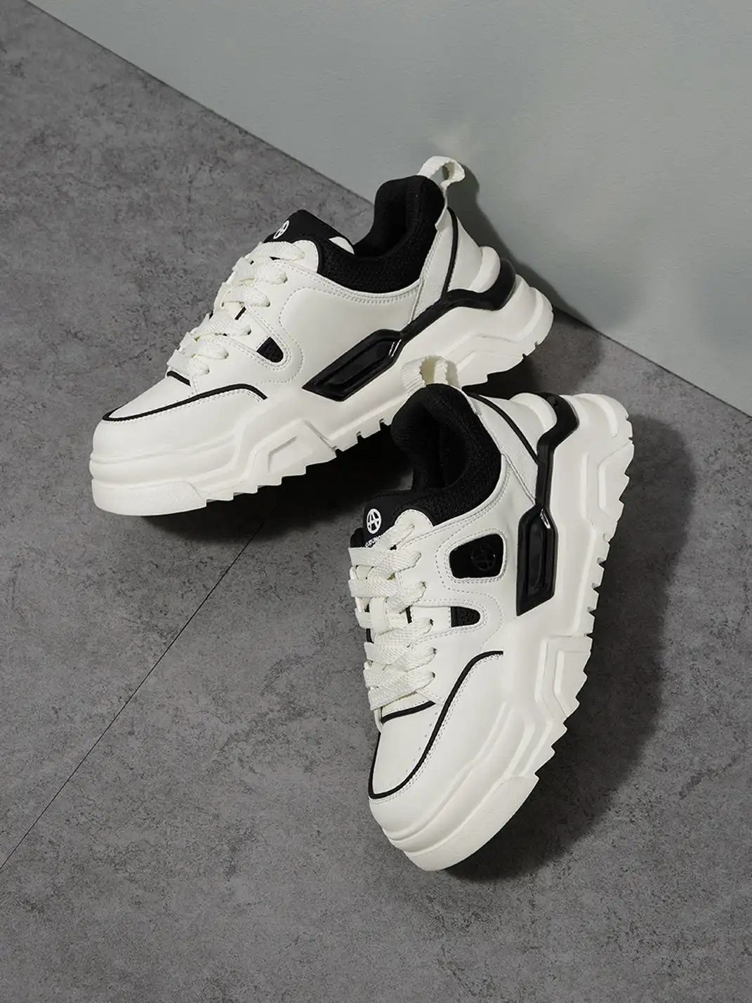 ACUPUNCTURE | Trendy Two-Tone Platform Sneakers