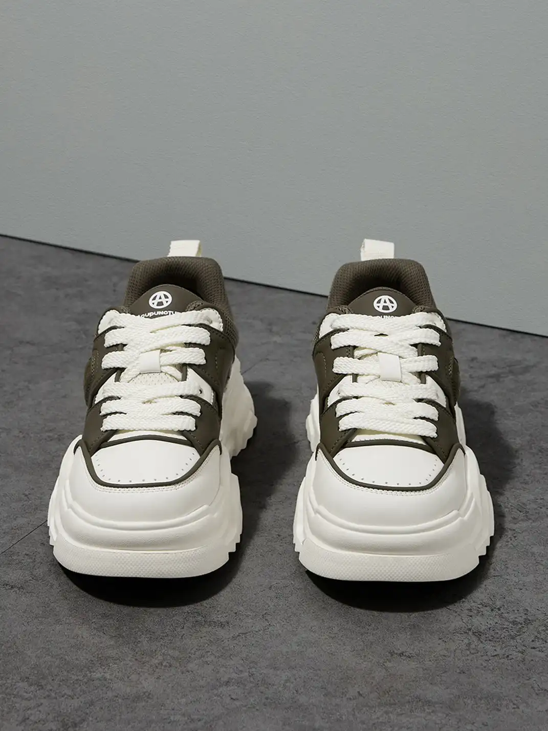 ACUPUNCTURE | Trendy Two-Tone Platform Sneakers