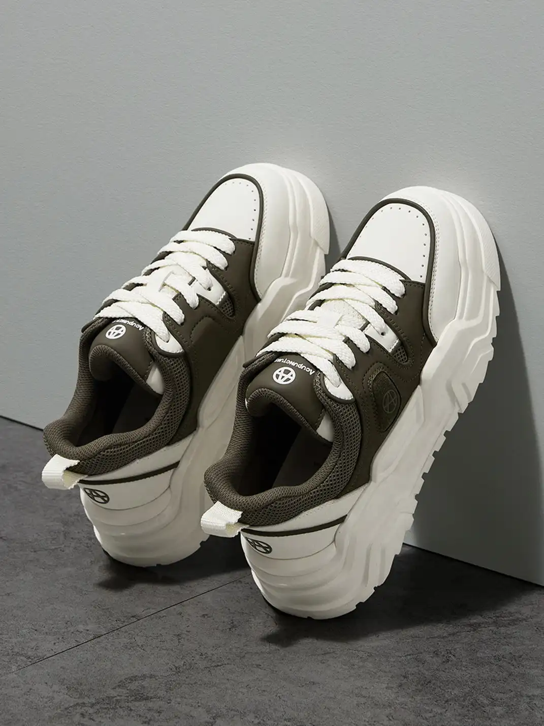 ACUPUNCTURE | Trendy Two-Tone Platform Sneakers