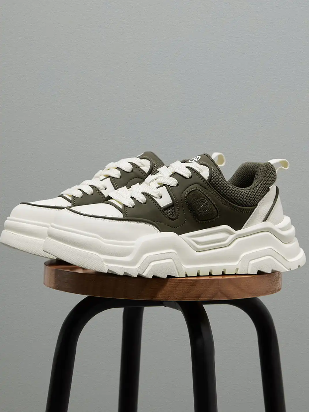 ACUPUNCTURE | Trendy Two-Tone Platform Sneakers