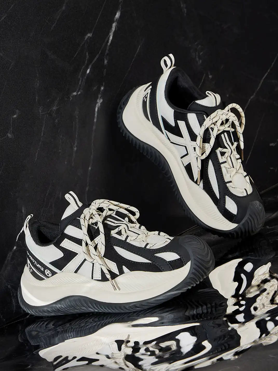ACUPUNCTURE | Functional Fashion Chunky Sole Sneakers