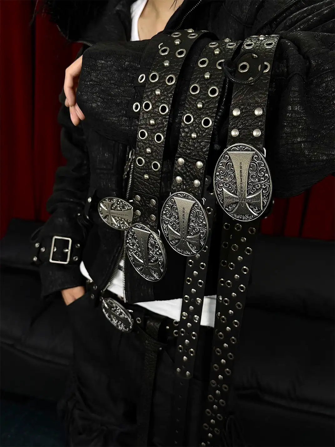 ATA NOTHINGNESS | Cross-Carved Leather Belt