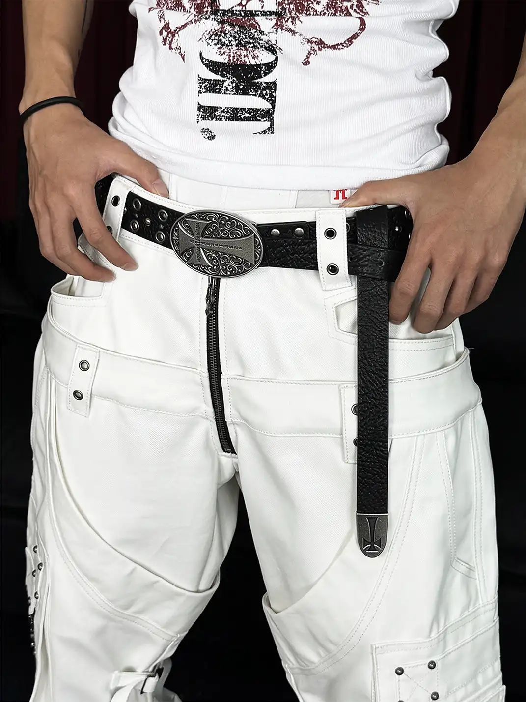 ATA NOTHINGNESS | Cross-Carved Leather Belt