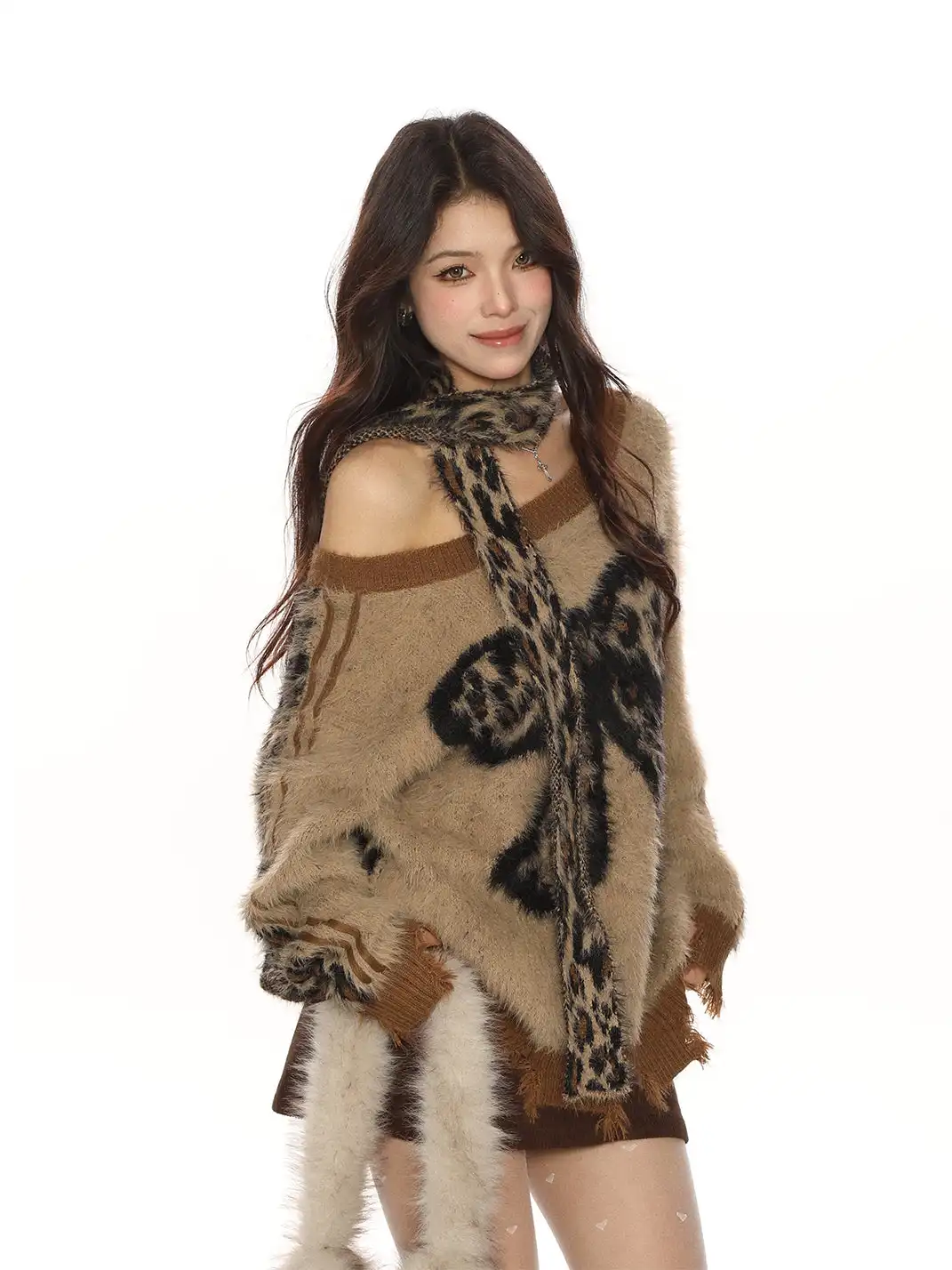 BIGGOLD | Off-Shoulder Leopard Print Bow Sweater