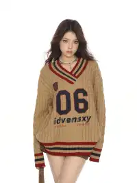 BIGGOLD | Color-Blocked V-Neck Cable Knit Sweater