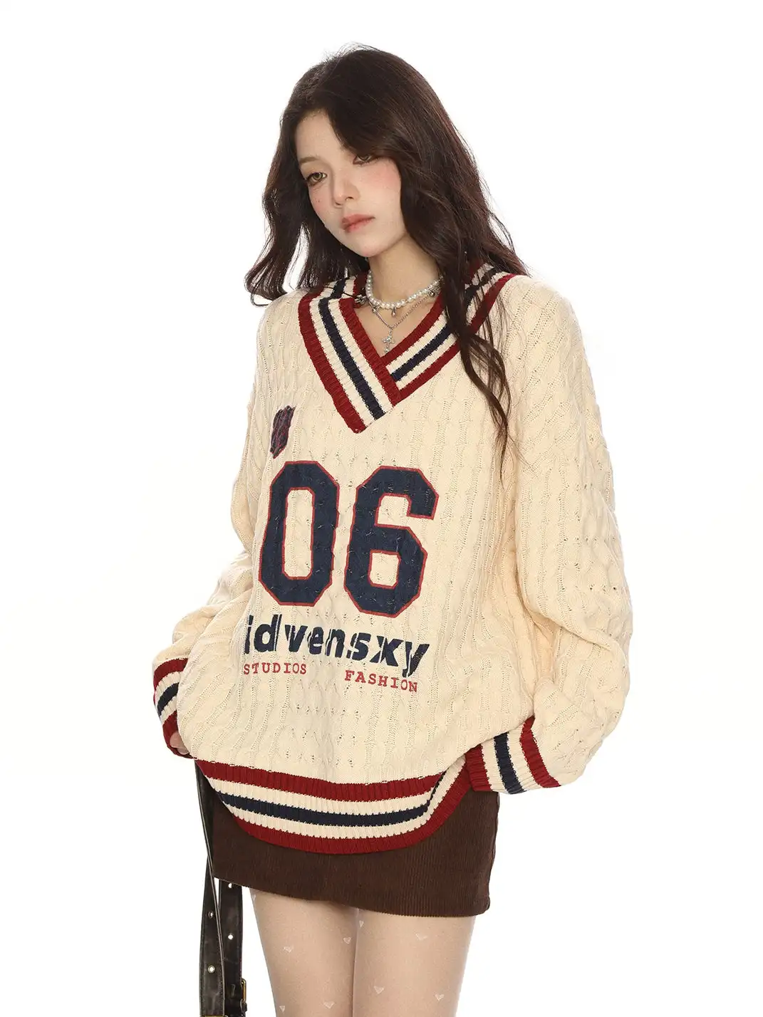 BIGGOLD | Color-Blocked V-Neck Cable Knit Sweater