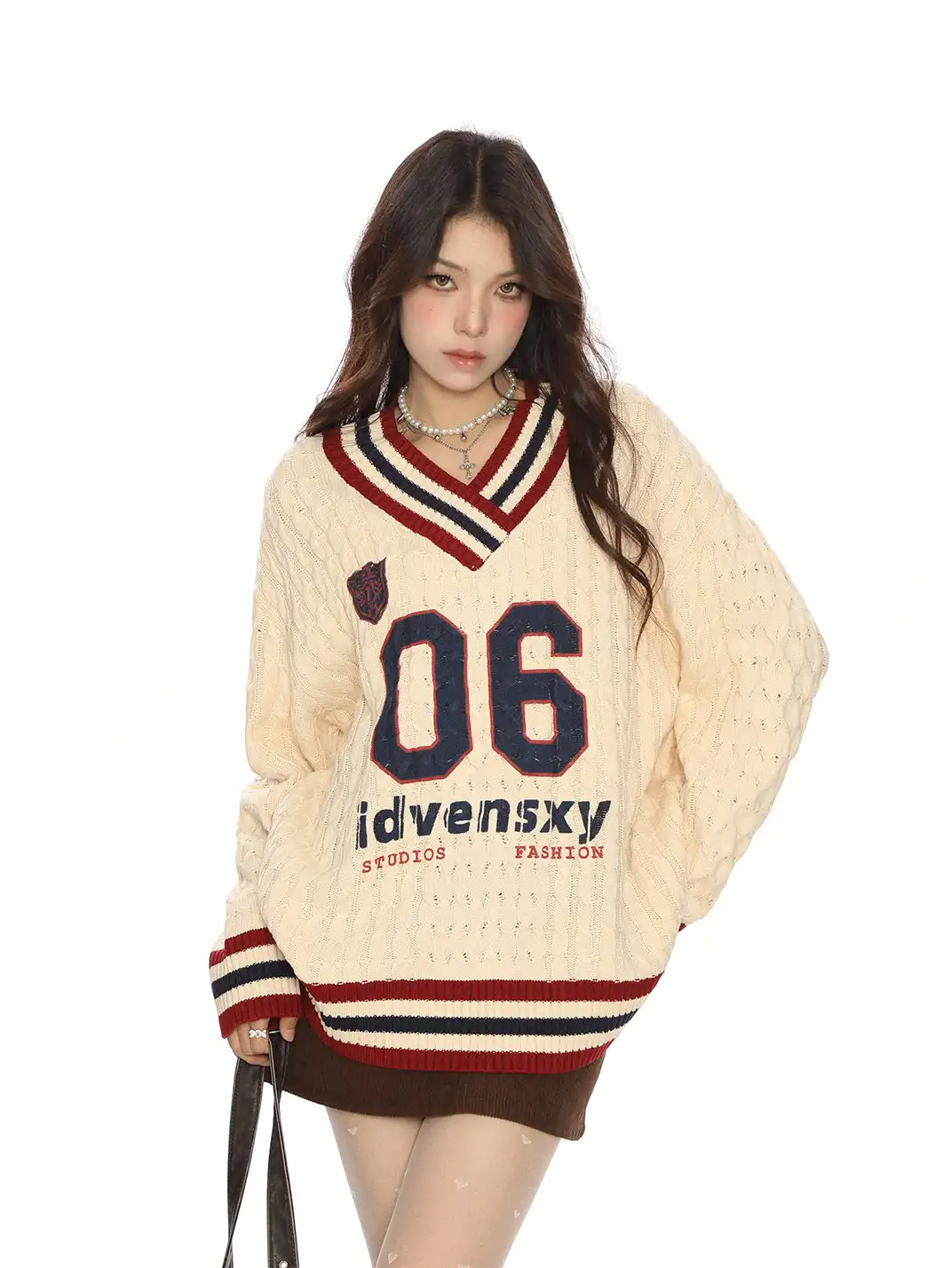 BIGGOLD | Color-Blocked V-Neck Cable Knit Sweater