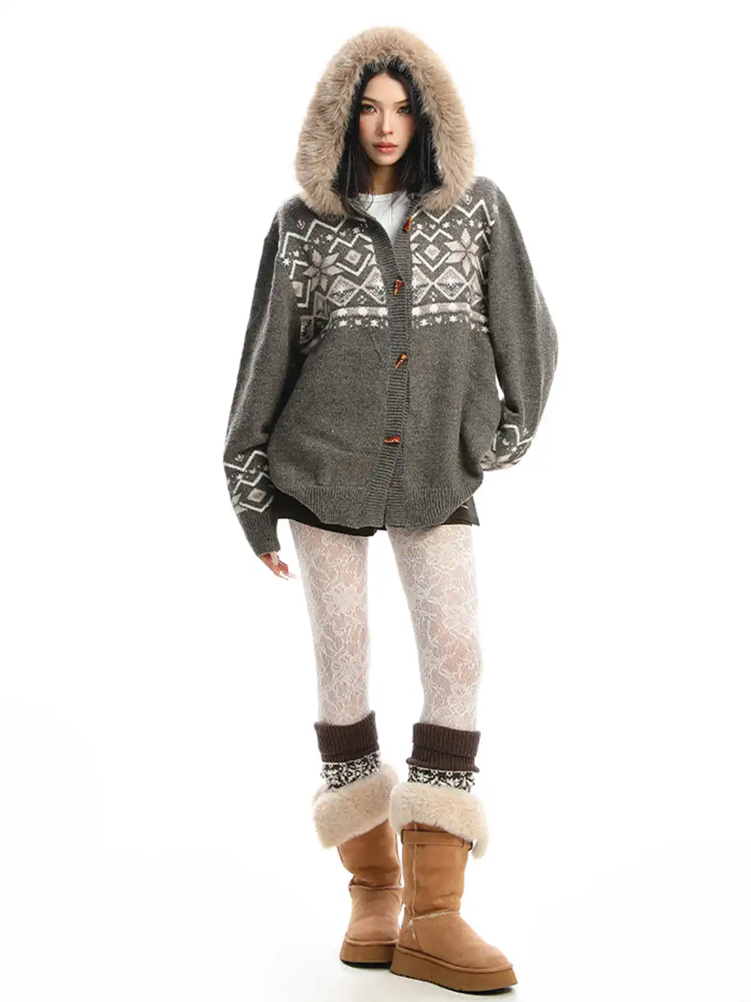 BIGGOLD | Detachable Fur Collar Horn Button Sweater