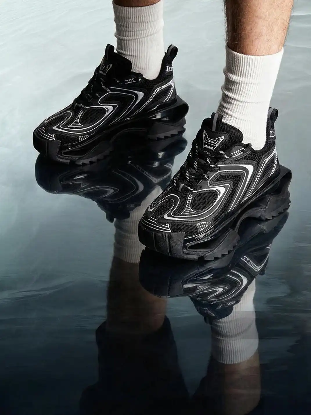 M88M | Reflective Hollowed-Out Sole Sports Running Shoes
