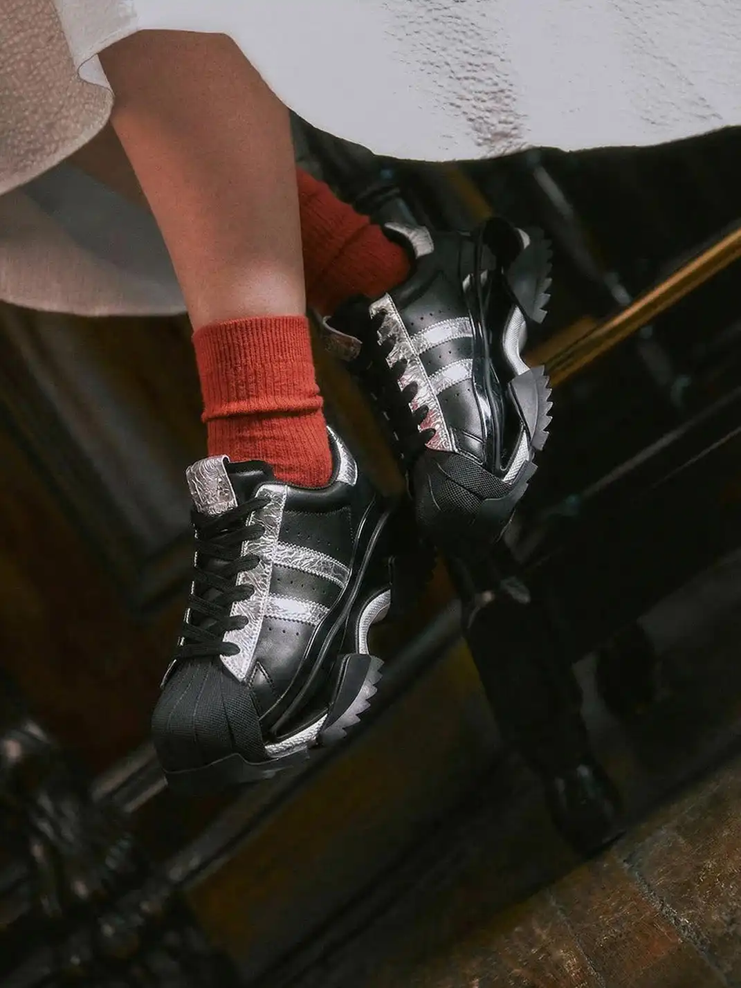 M88M | Fashionable Hollowed-Out Sole Platform Sneakers-Black Sliver