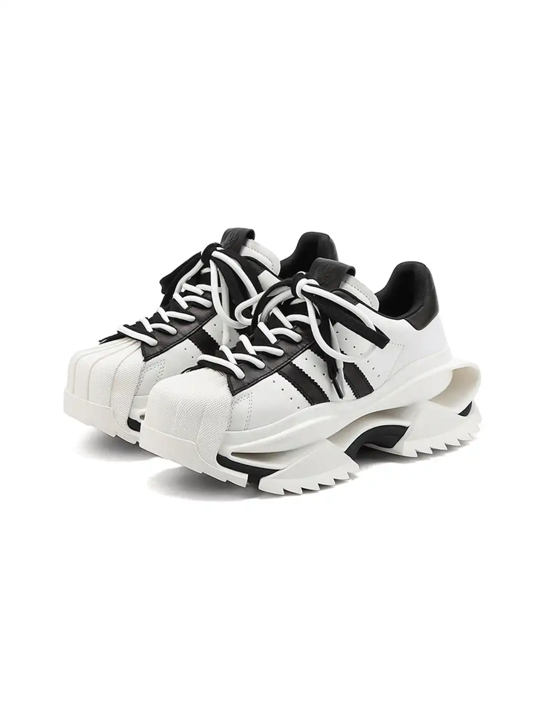 M88M | Fashionable Hollowed-Out Sole Platform Sneakers-Black White