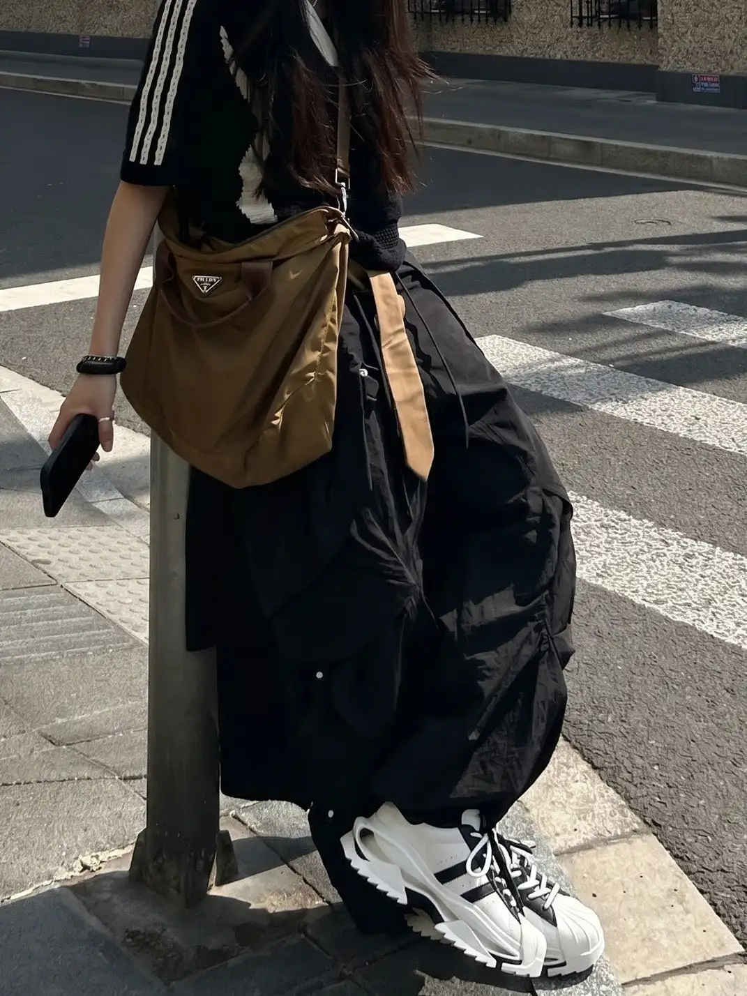 M88M | Fashionable Hollowed-Out Sole Platform Sneakers-Black White