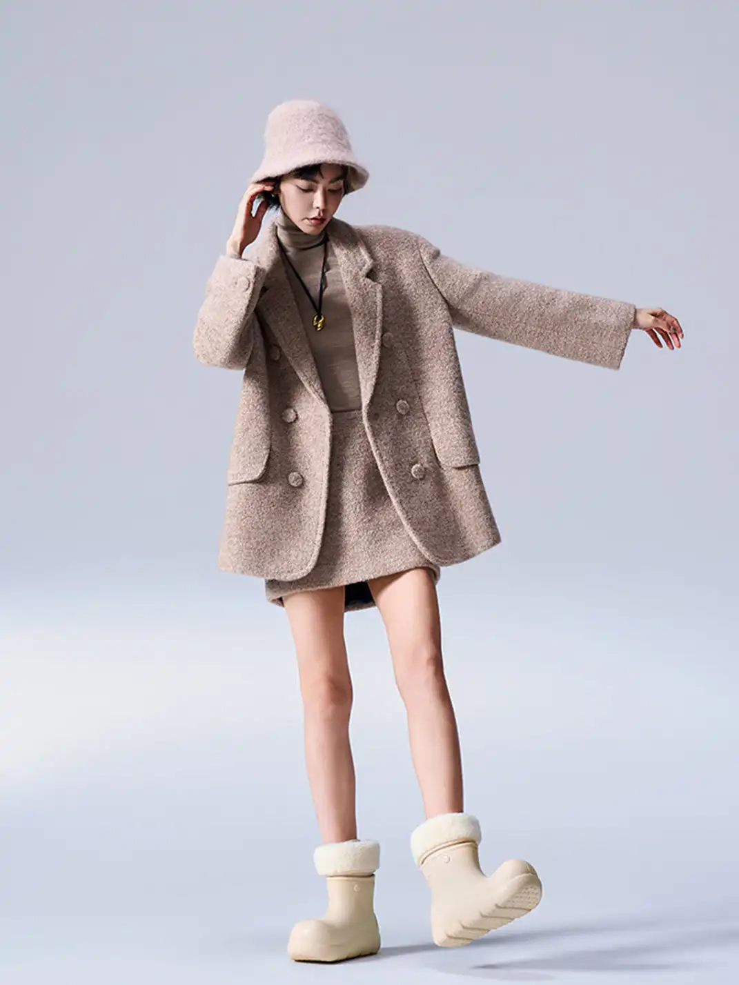 BEYS | Minimalist Design Non-Slip Fur-Lined Winter Boots-Beige