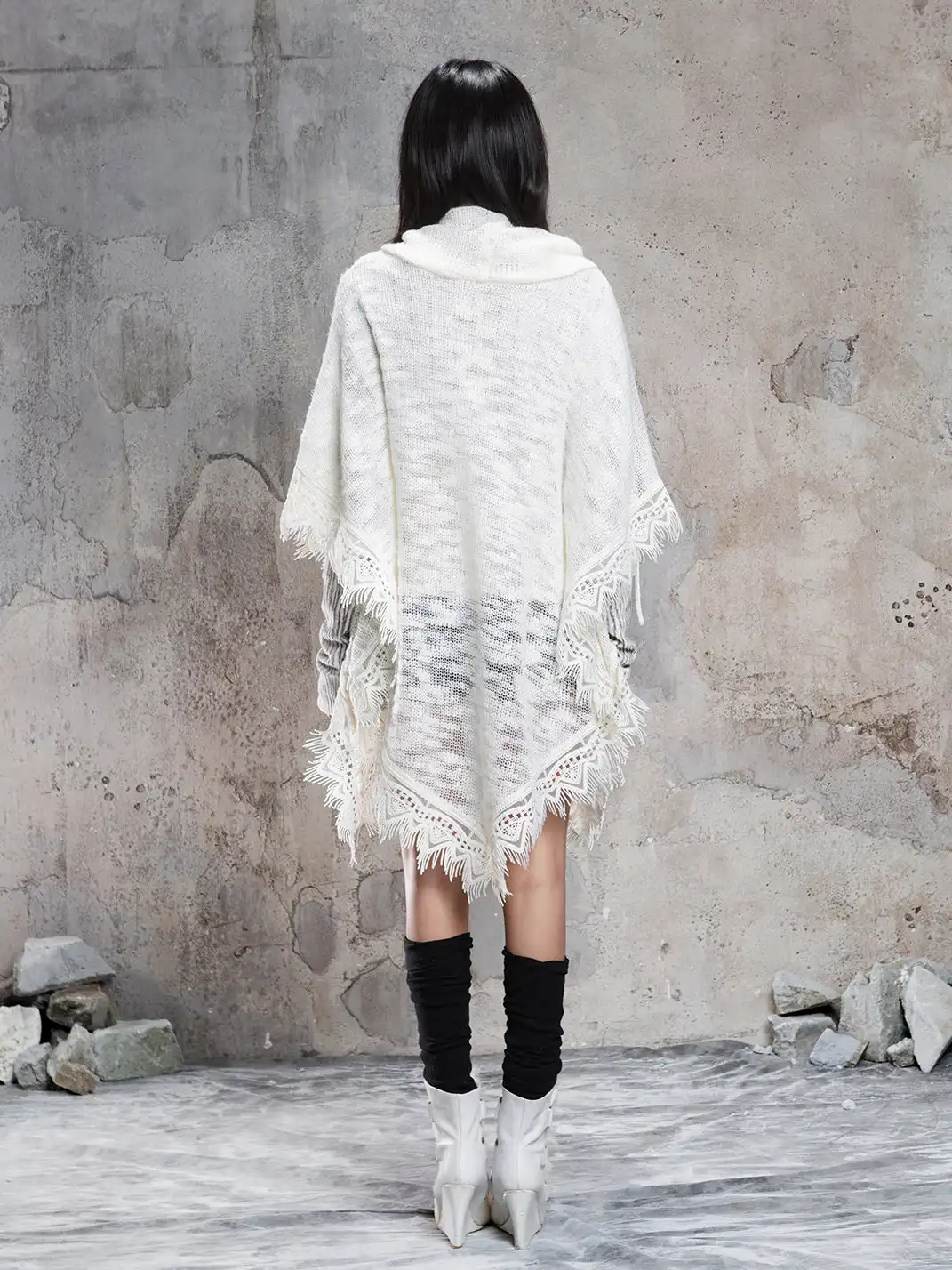 ARIADNAw | Asymmetrical Fringe Detailing on a Niche Knit Top