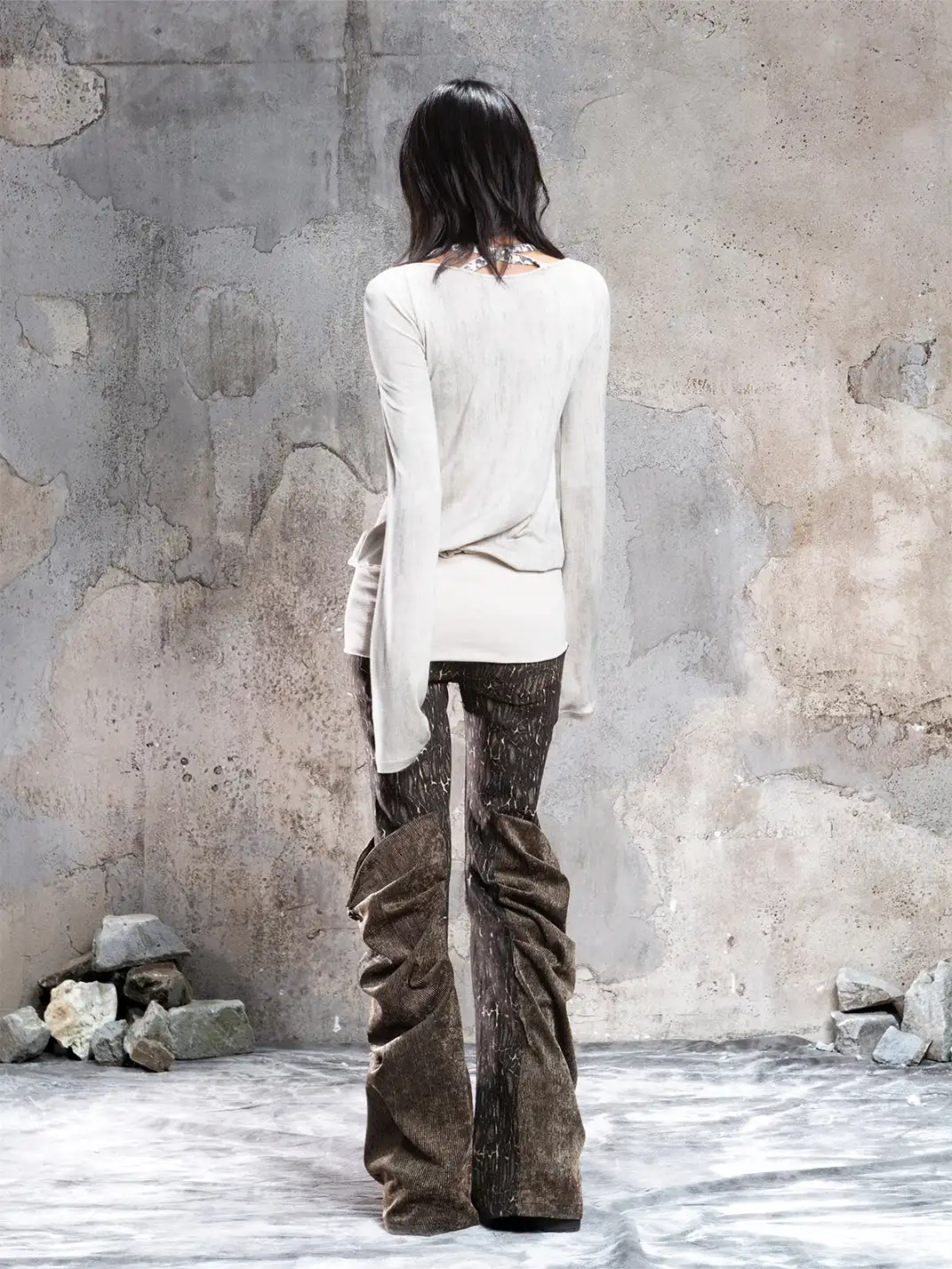 ARIADNAw | Pleated Accents Stylish Slim-Fit Long Flared Pants