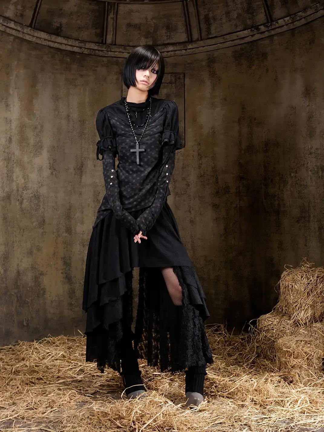 ARIADNAw | Asymmetrical Ruffle Sleeve Turtleneck Top