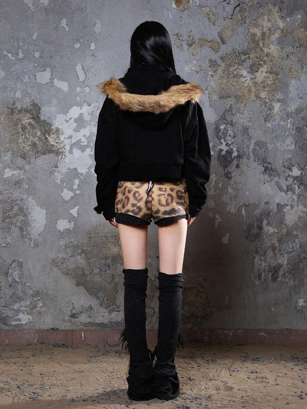 ARIADNAw | Heavy-Duty Two-Way Short Jacket With Fur Collar