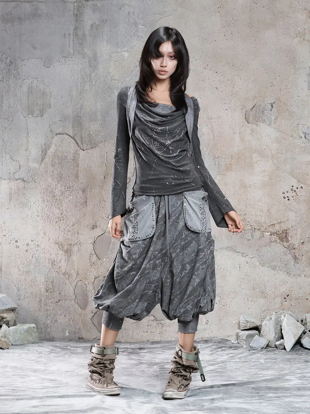ARIADNAw | Asymmetrical Faux Two-Piece Long-Sleeve Knit Top