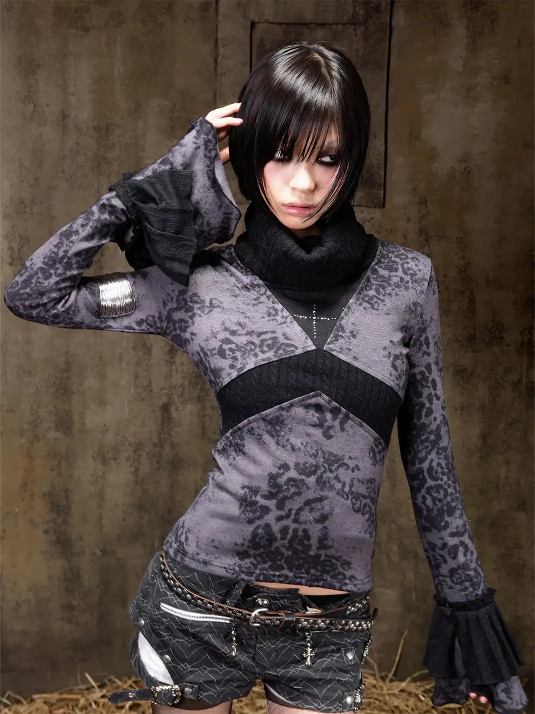 ARIADNAw | Contrast Slim Knit Long Sleeve Tee