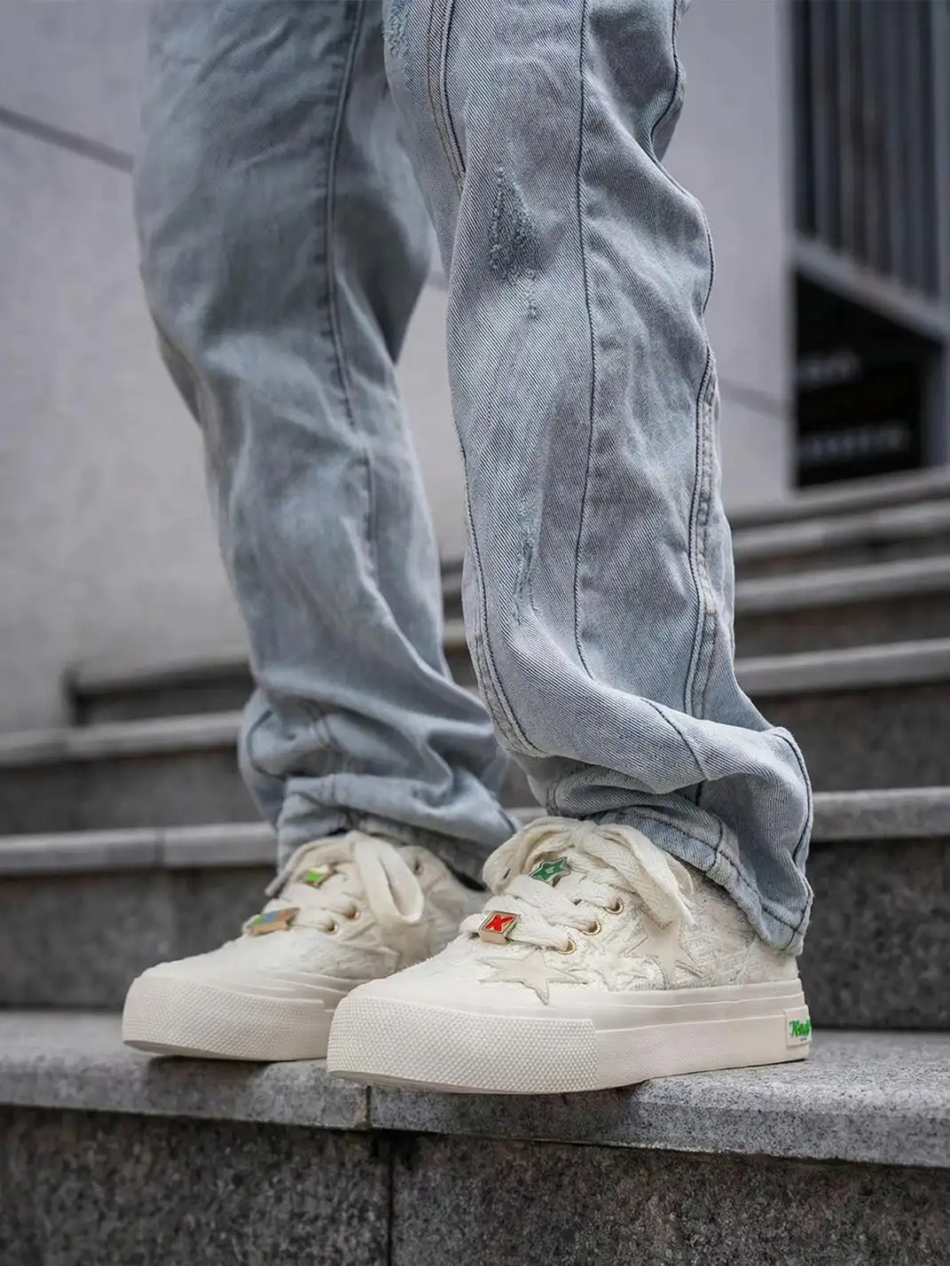 KAALIXTO | Glitter Star Detail Platform Sneakers-White