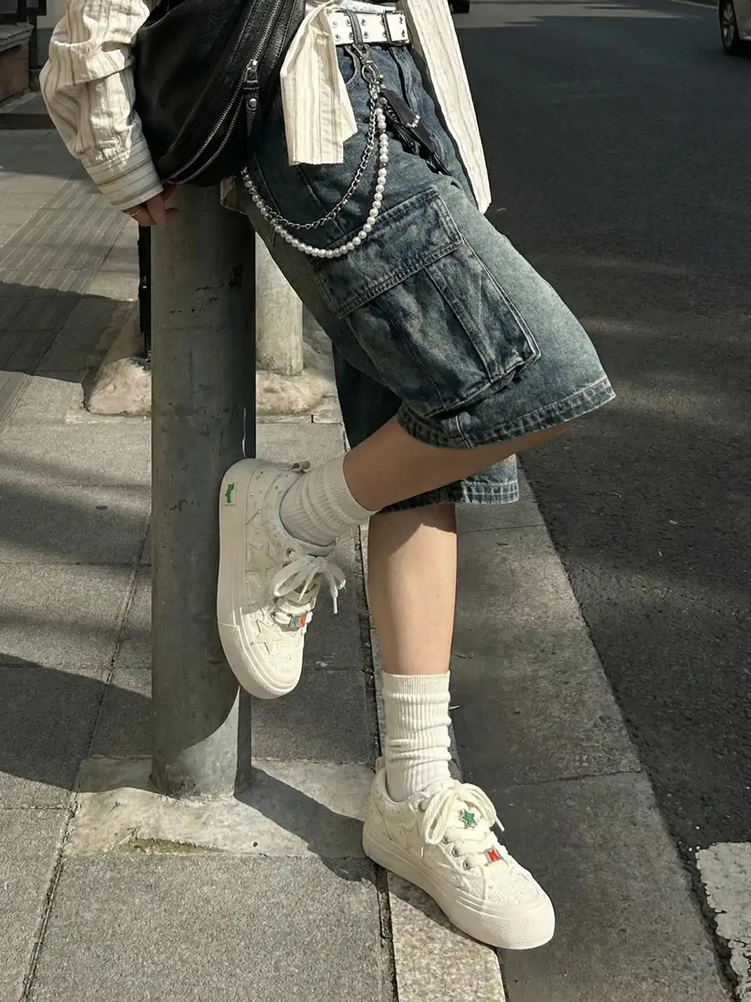 KAALIXTO | Glitter Star Detail Platform Sneakers-White