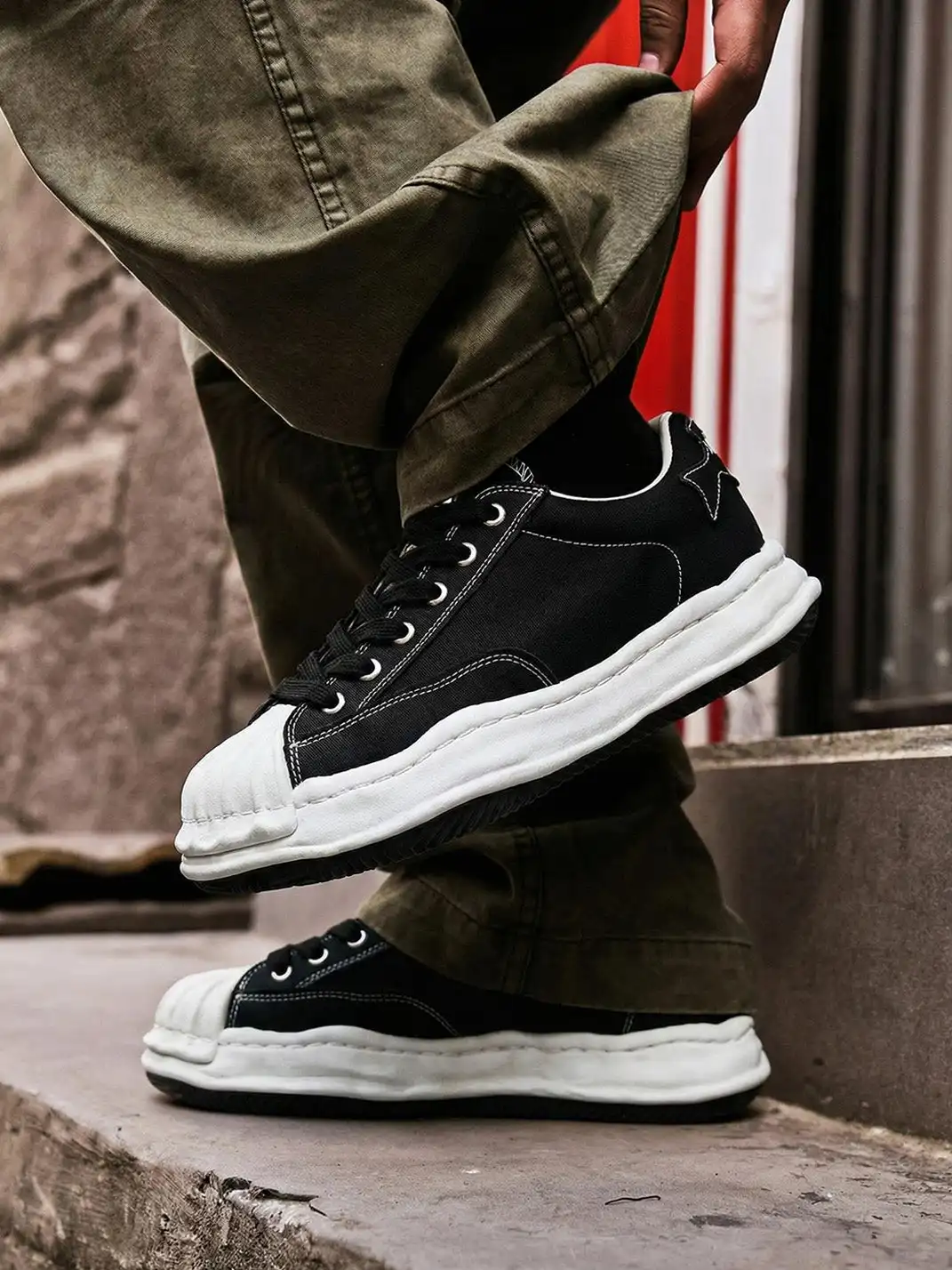 KAALIXTO | Shell-Toe Lace-Up Sneakers-Black