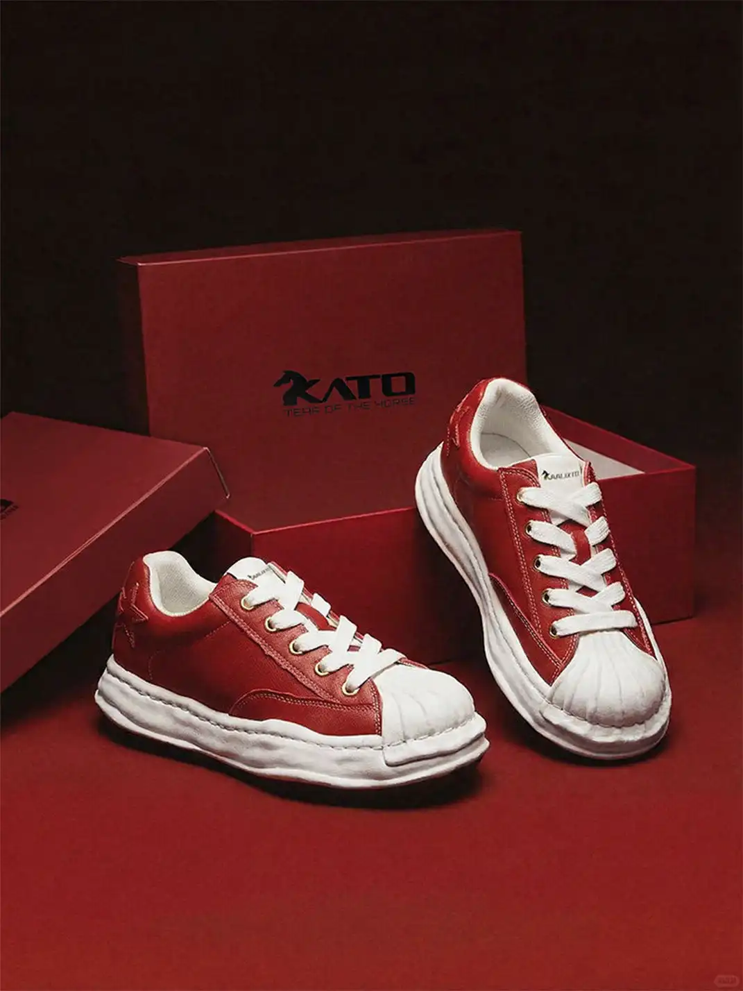 KAALIXTO | Red Shell Toe Sneakers with White Accents